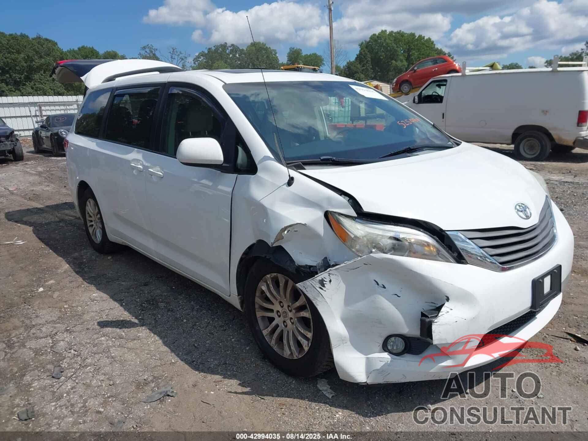 TOYOTA SIENNA 2014 - 5TDYK3DC3ES525044