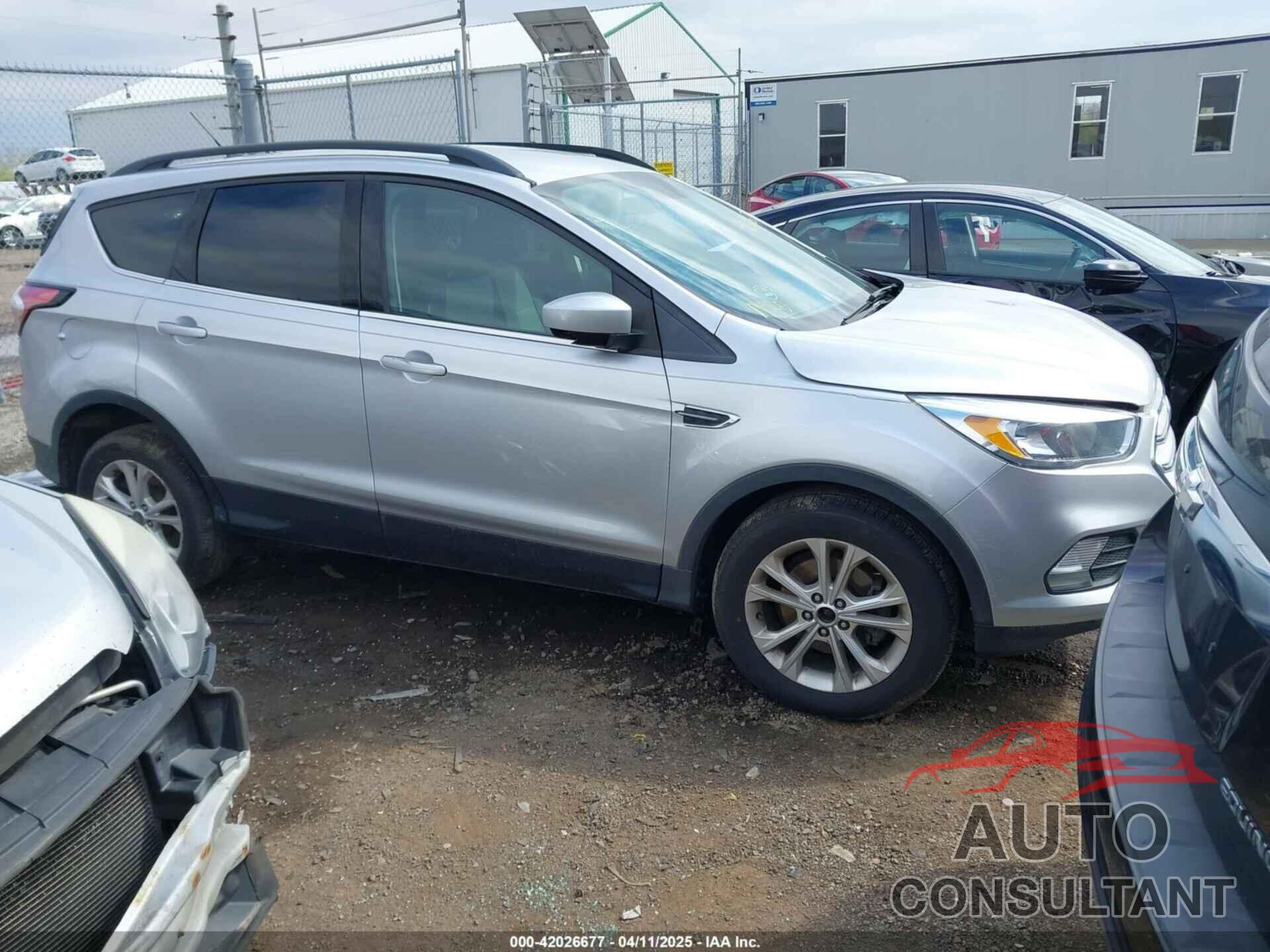 FORD ESCAPE 2018 - 1FMCU0GD3JUA61469