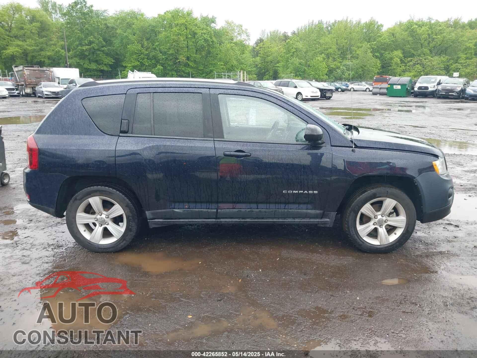JEEP COMPASS 2011 - 1J4NF1FB5BD187745