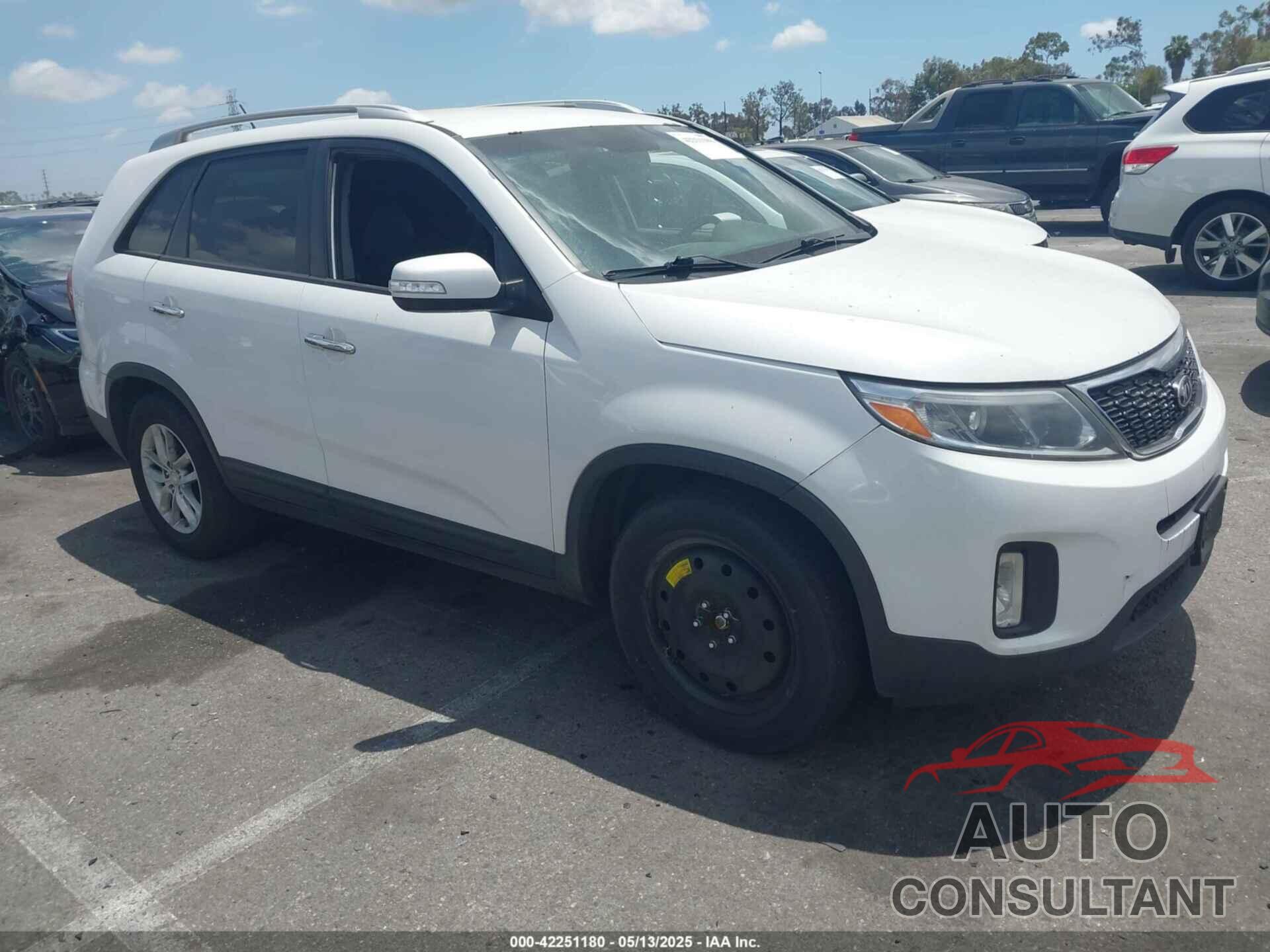 KIA SORENTO 2015 - 5XYKT4A66FG657883