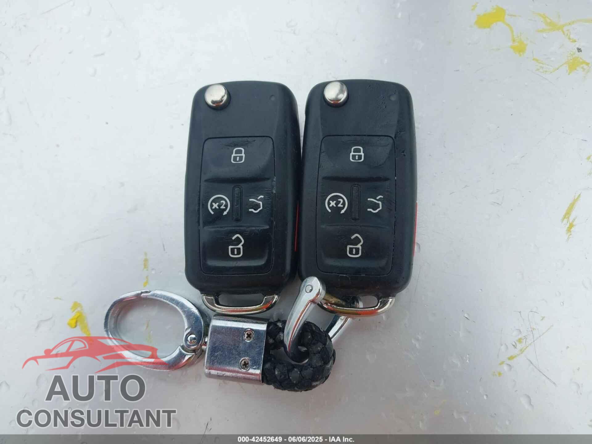 VOLKSWAGEN PASSAT 2013 - 1VWCN7A36DC005446
