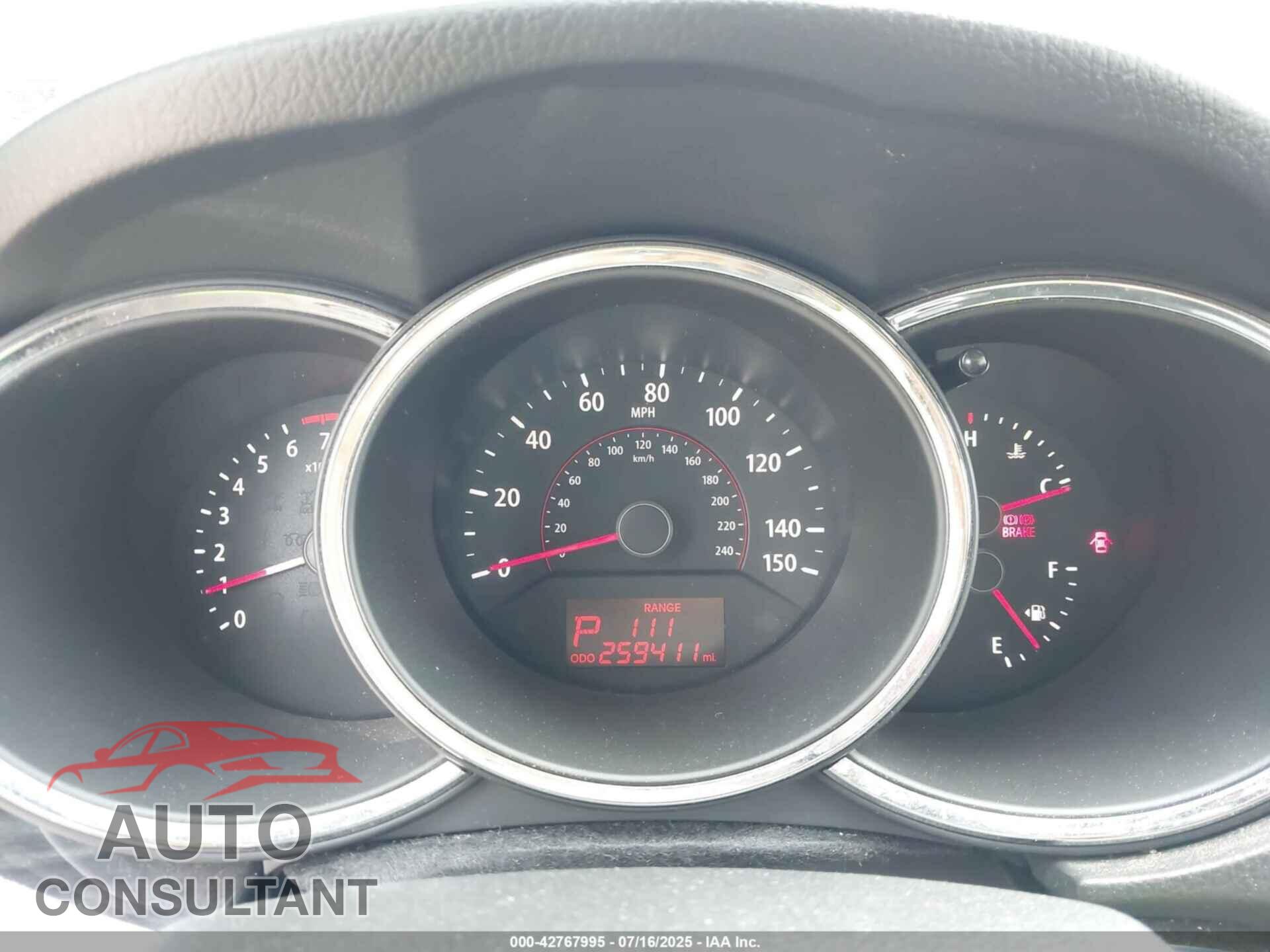 KIA SORENTO 2011 - 5XYKT3A11BG053473