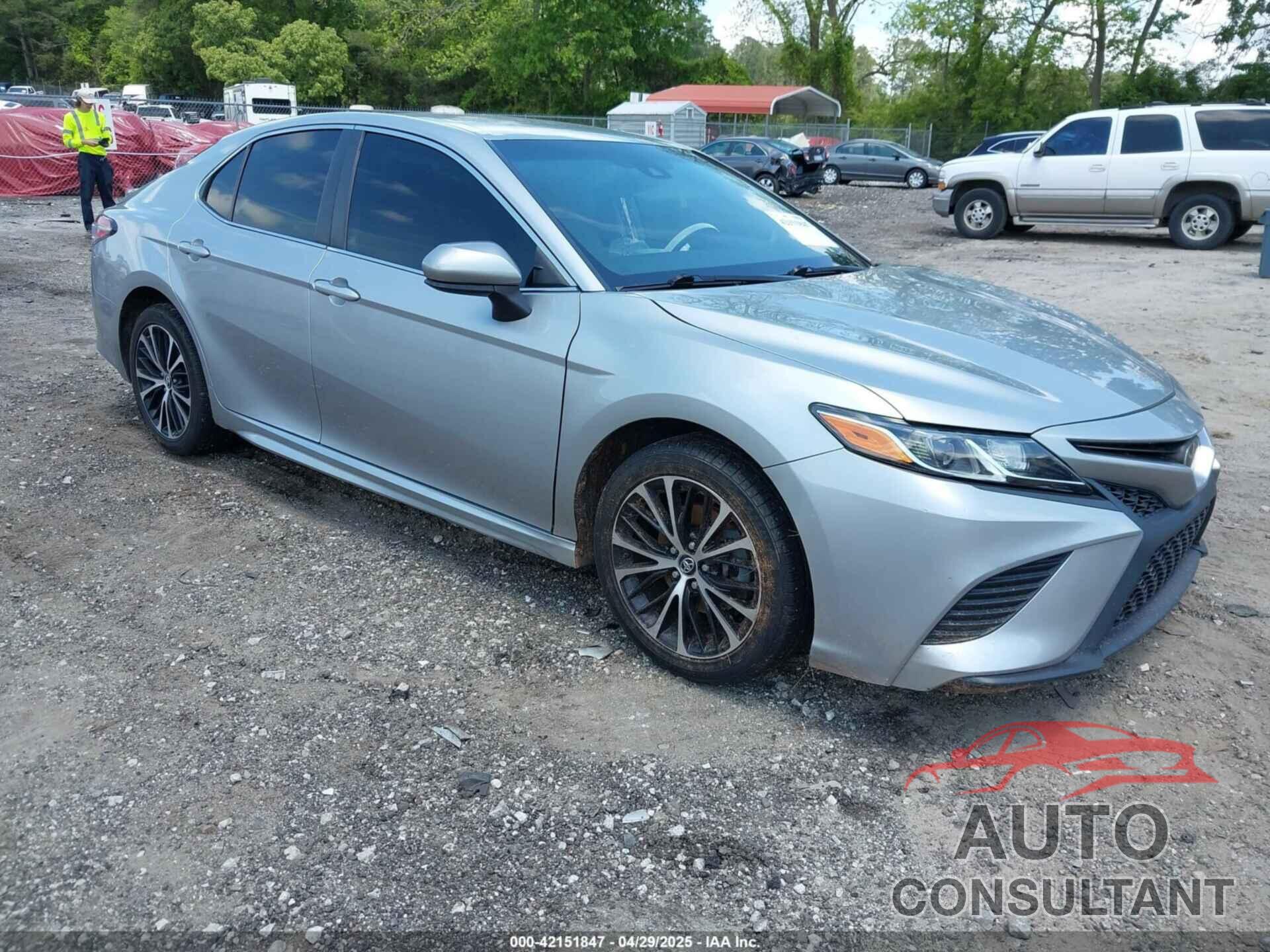 TOYOTA CAMRY 2019 - 4T1B11HK1KU204024