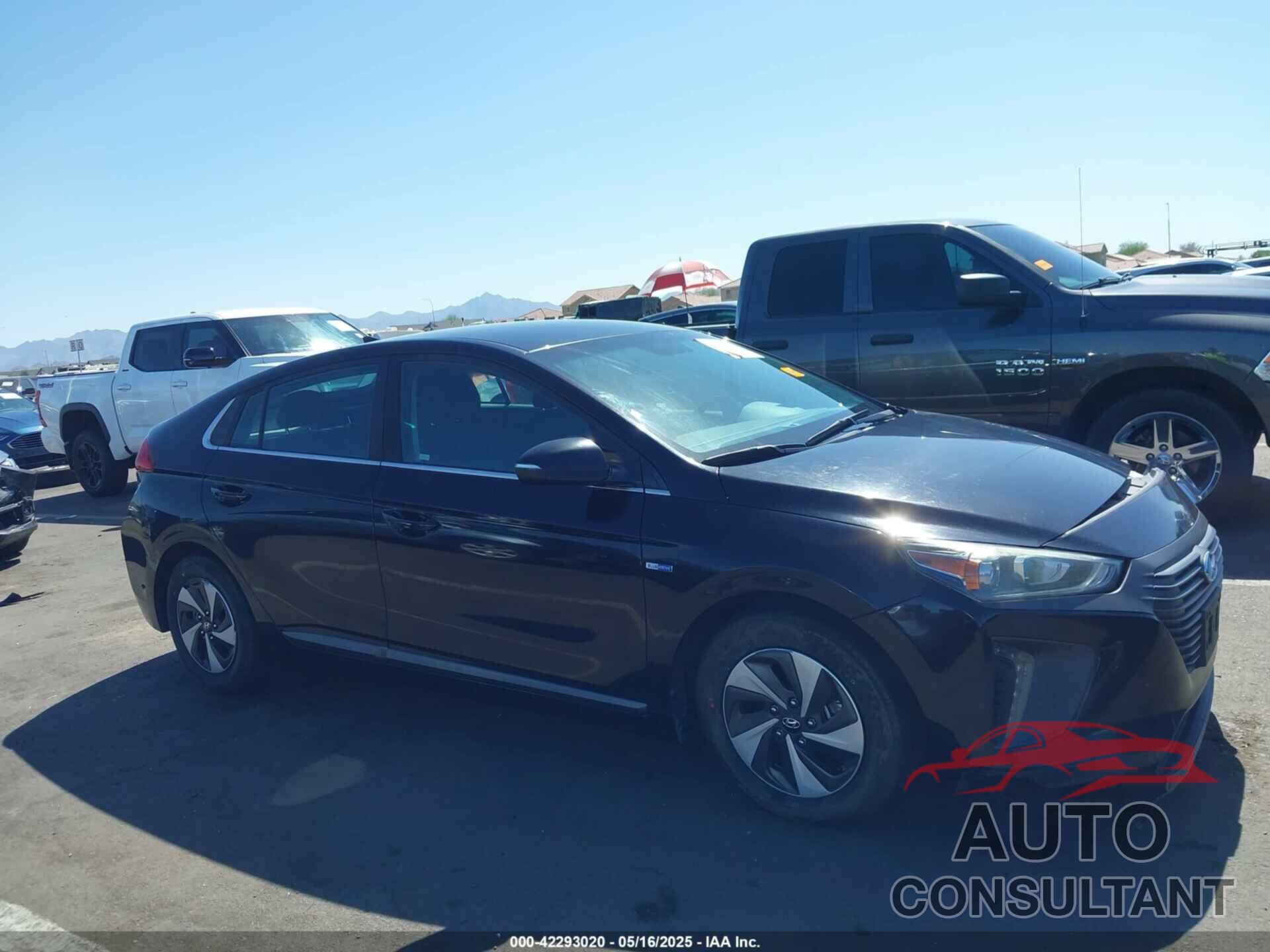 HYUNDAI IONIQ HYBRID 2017 - KMHC75LC7HU024498