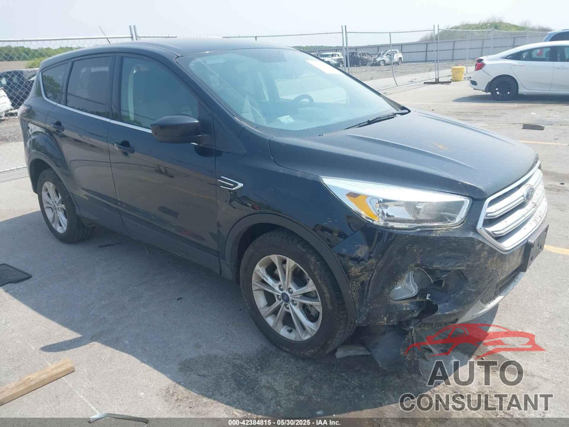 FORD ESCAPE 2017 - 1FMCU9G99HUD69420