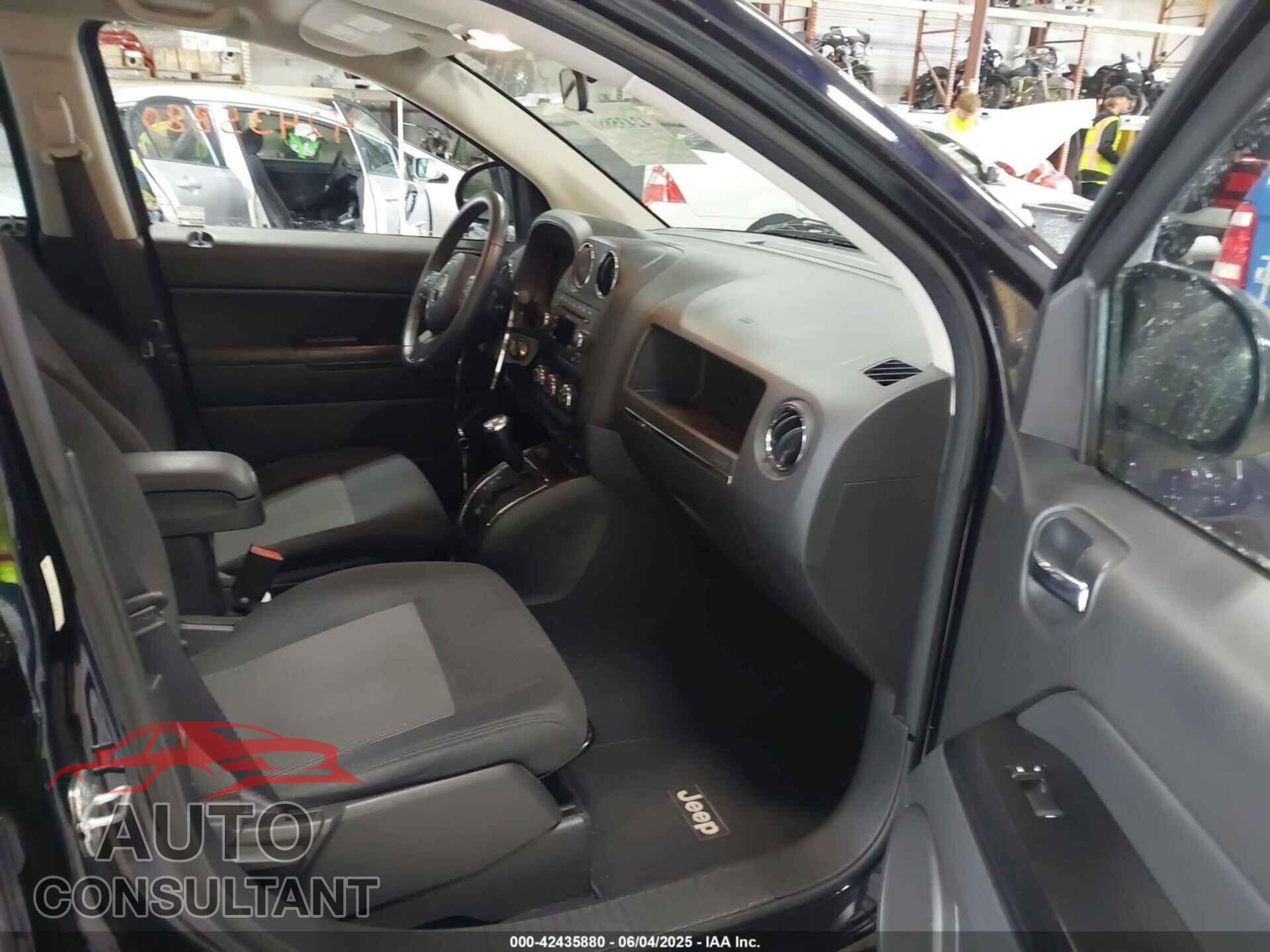 JEEP COMPASS 2011 - 1J4NF1FB9BD136510