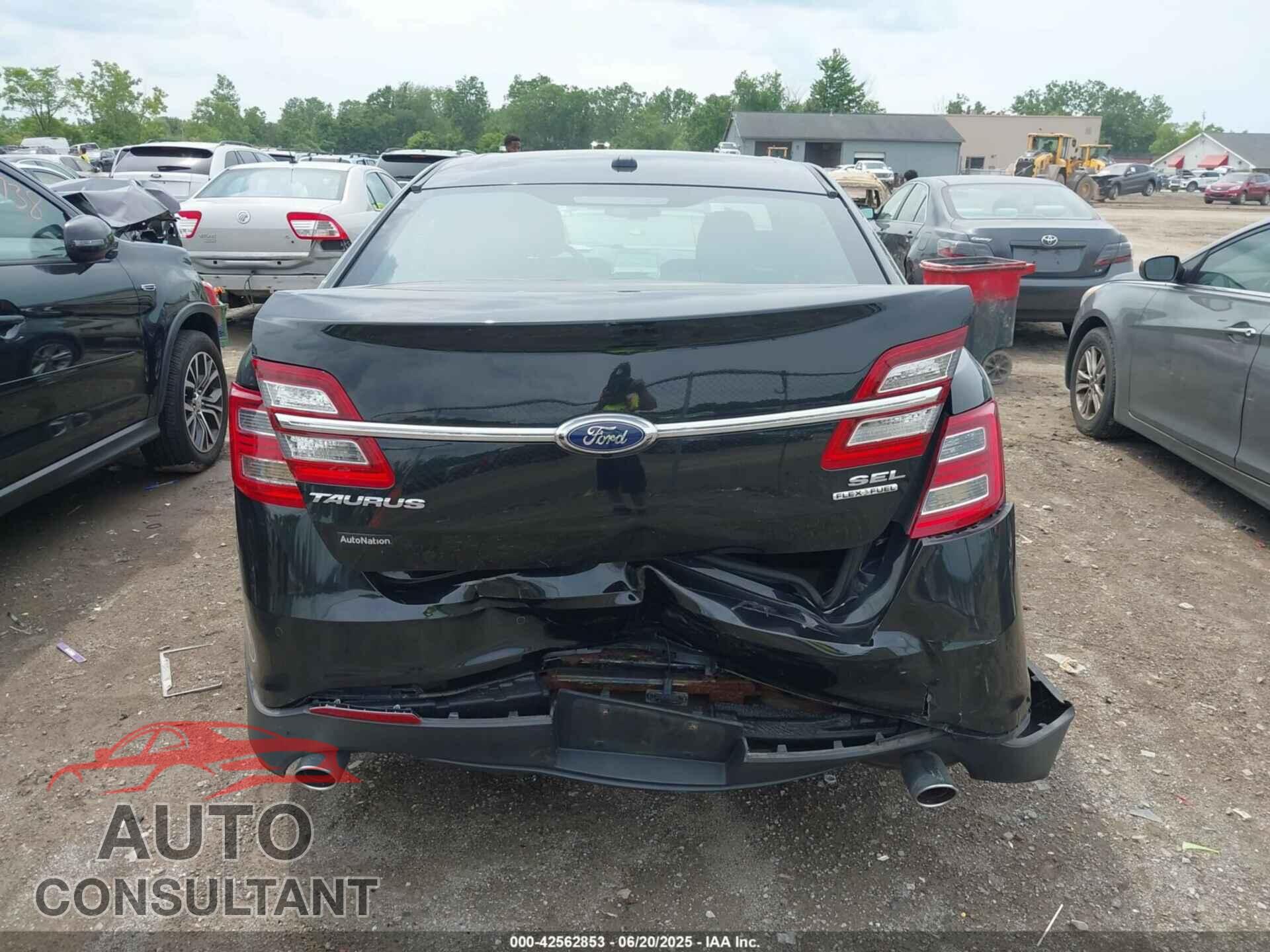 FORD TAURUS 2015 - 1FAHP2E80FG192017