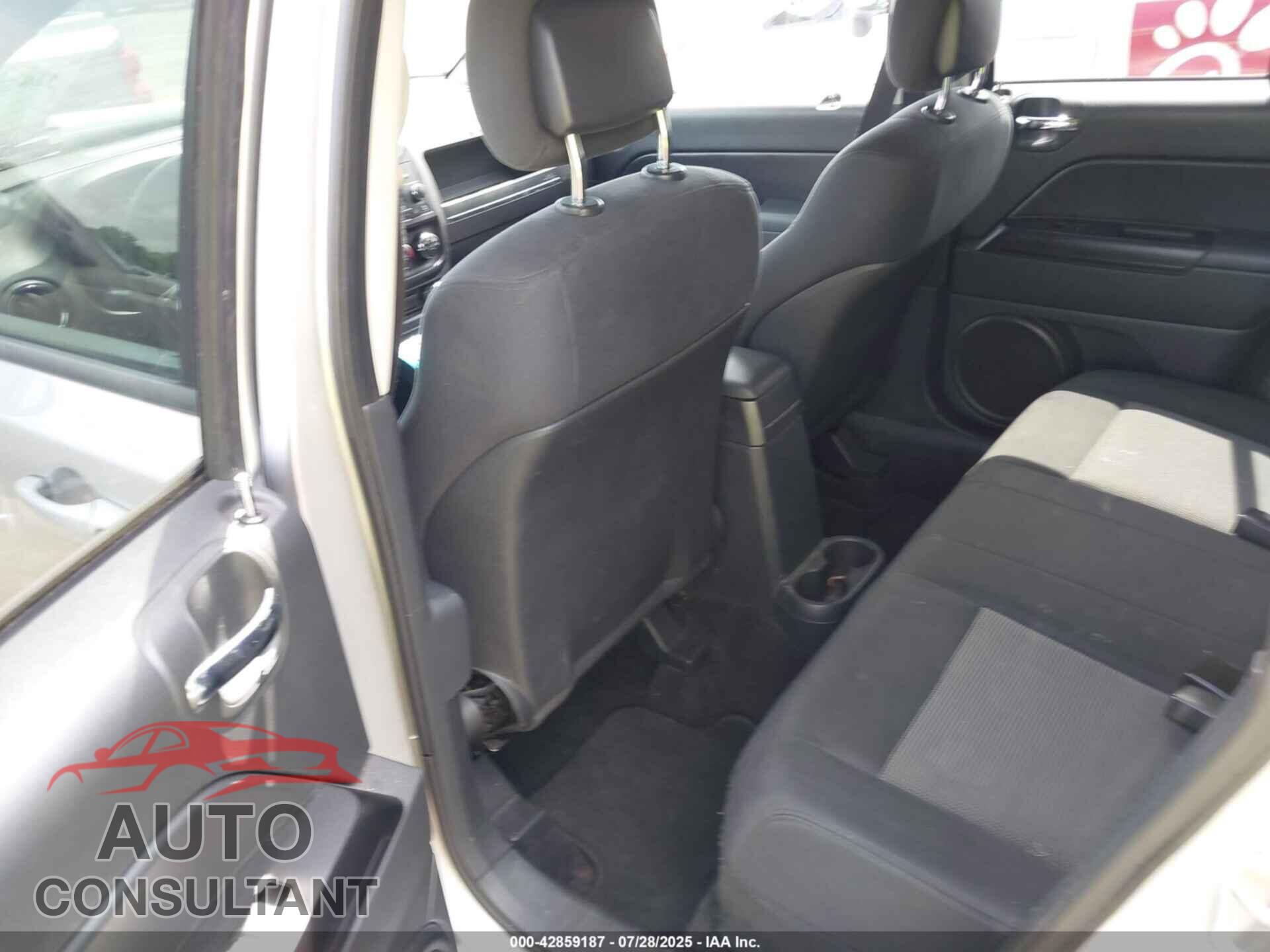 JEEP COMPASS 2011 - 1J4NT1FA2BD288967