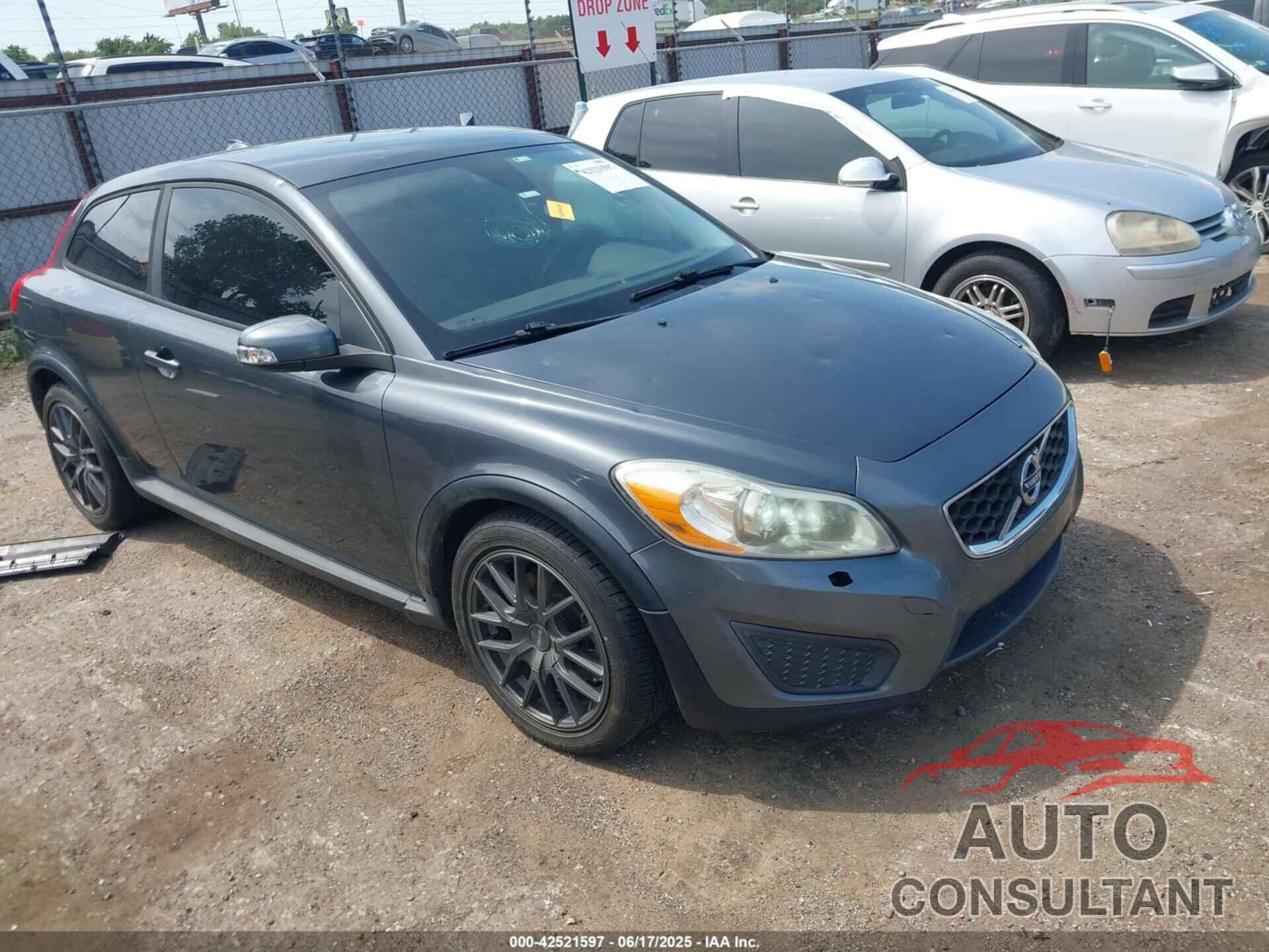 VOLVO C30 2013 - YV1672MK0D2305032