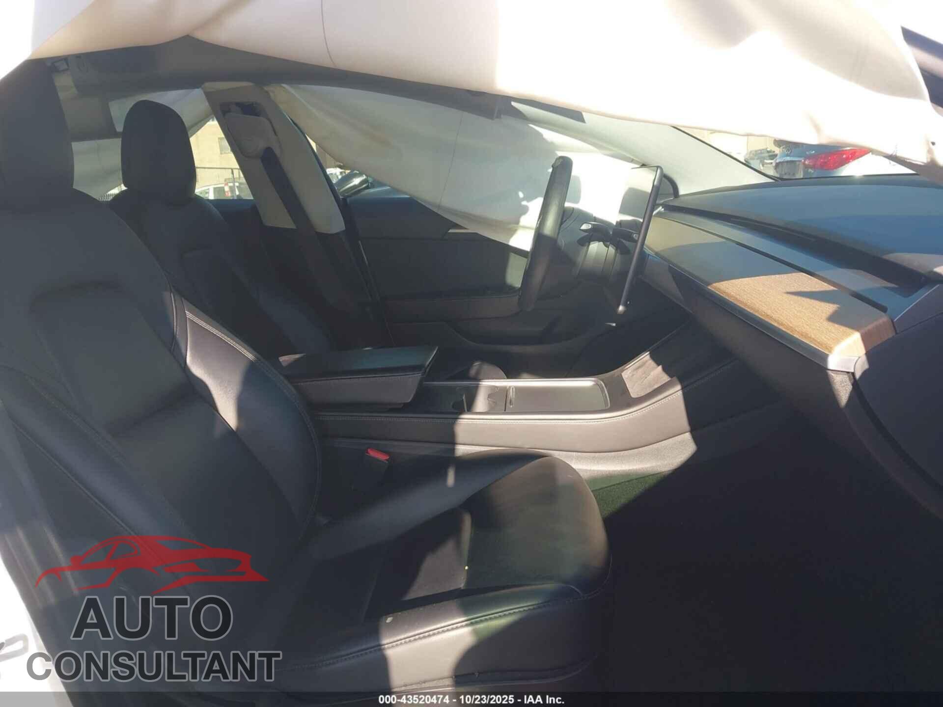 TESLA MODEL 3 2021 - 5YJ3E1EA0MF006507