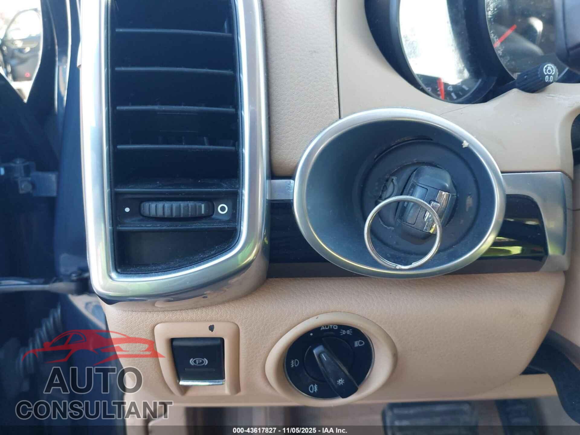 PORSCHE CAYENNE 2012 - WP1AA2A2XCLA00716