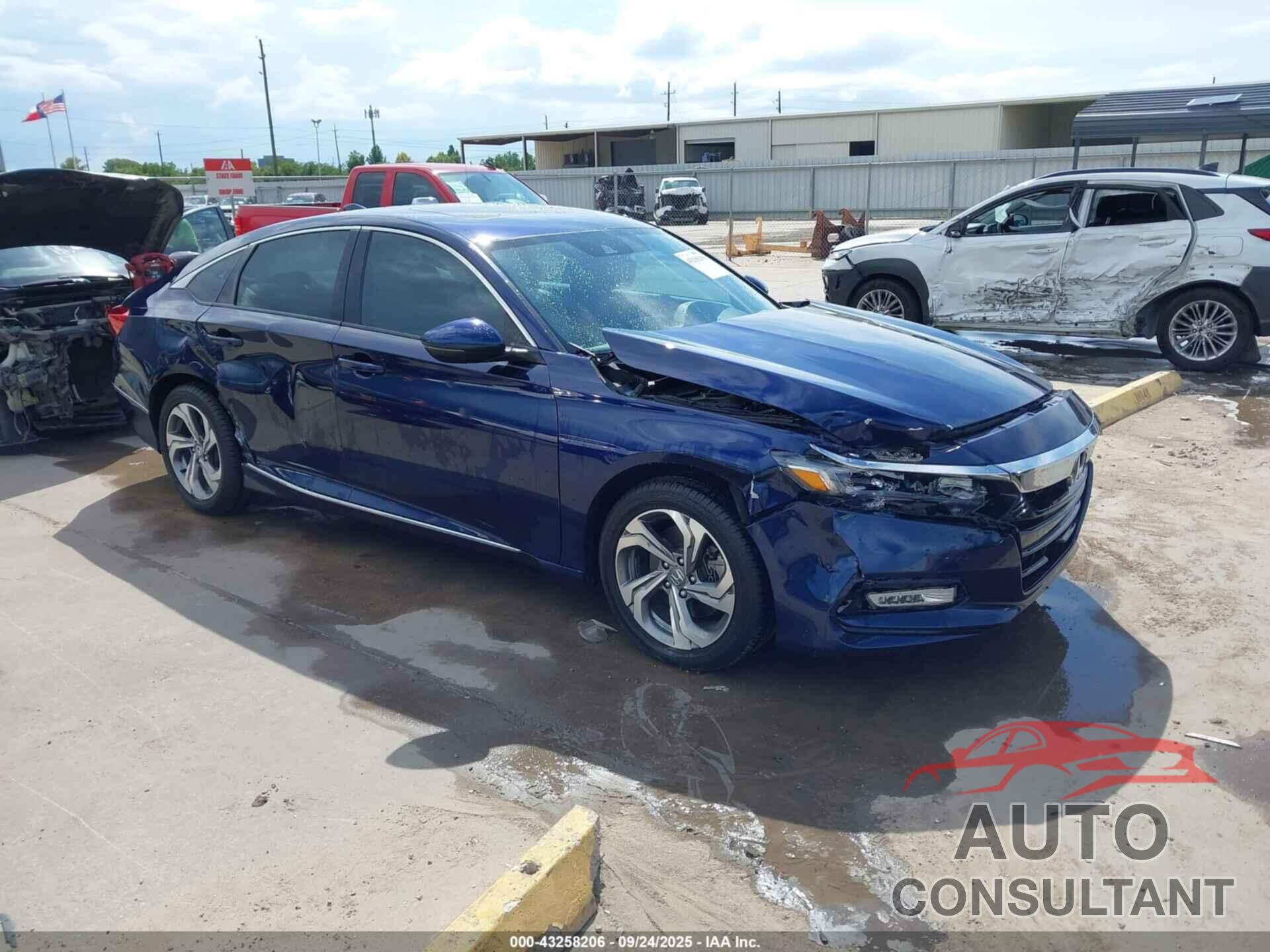 HONDA ACCORD 2018 - 1HGCV2F58JA012780