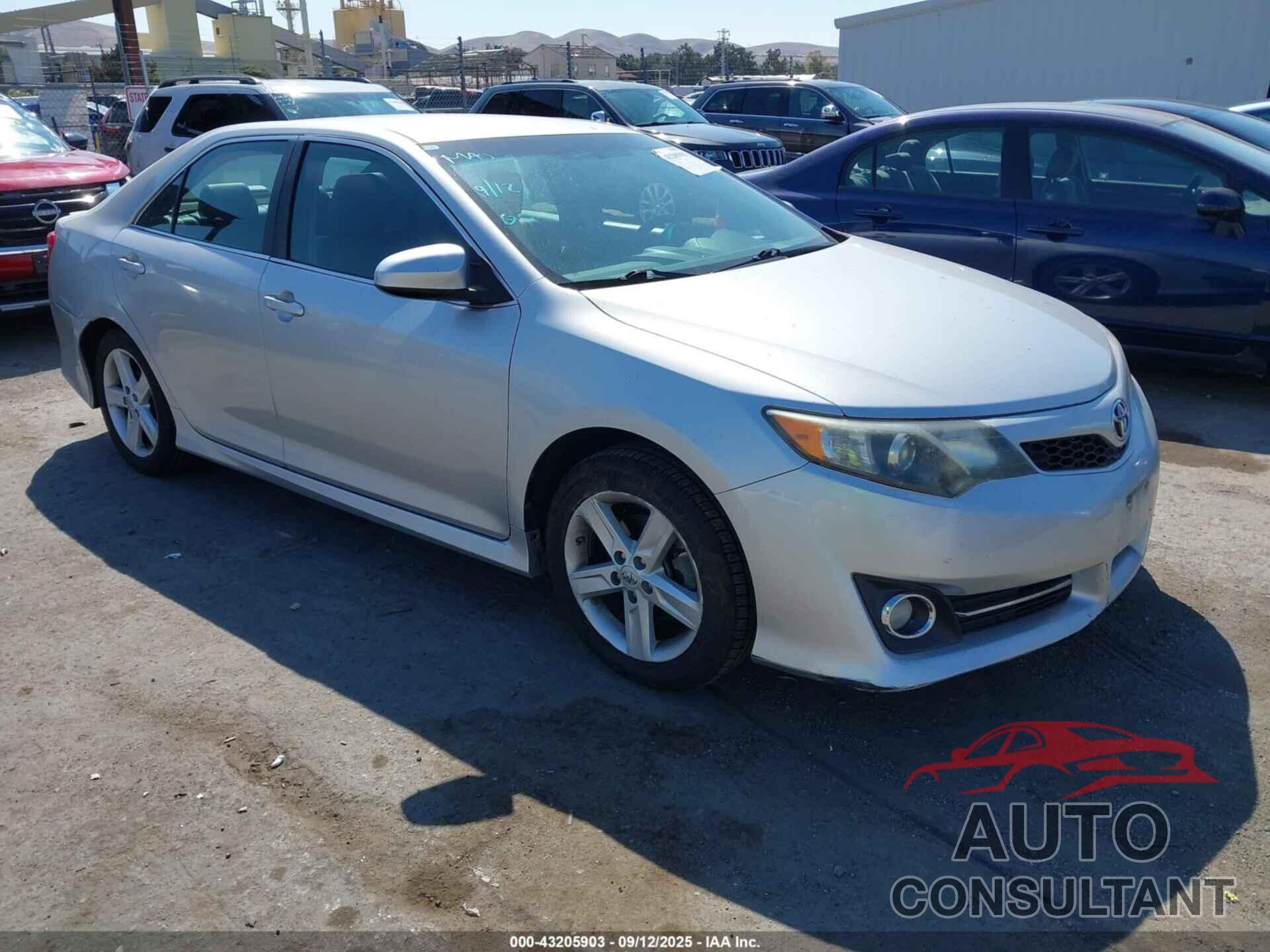 TOYOTA CAMRY 2013 - 4T1BF1FK1DU267552