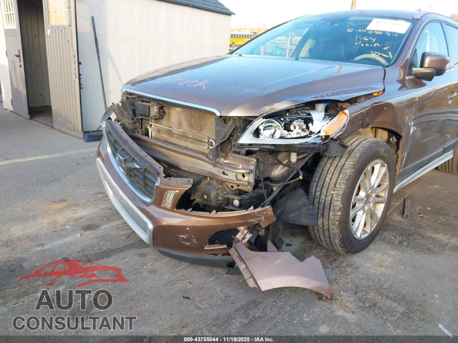 VOLVO XC60 2010 - YV4992DZ8A2020663