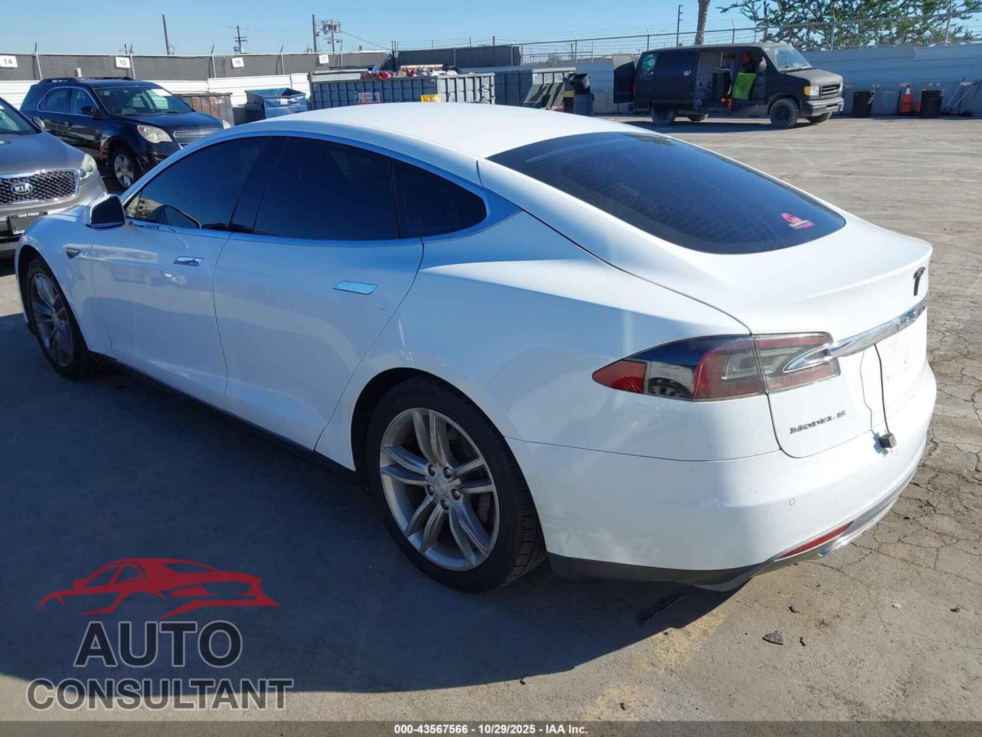 TESLA MODEL S 2013 - 5YJSA1CN3DFP22010