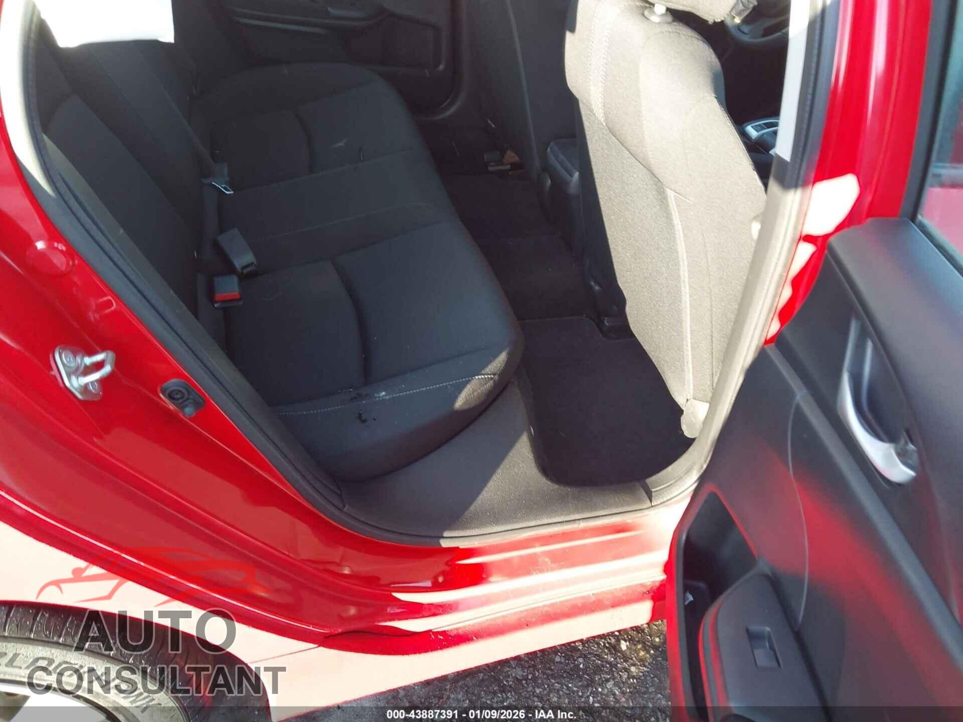 HONDA CIVIC 2017 - 2HGFC2F56HH515707