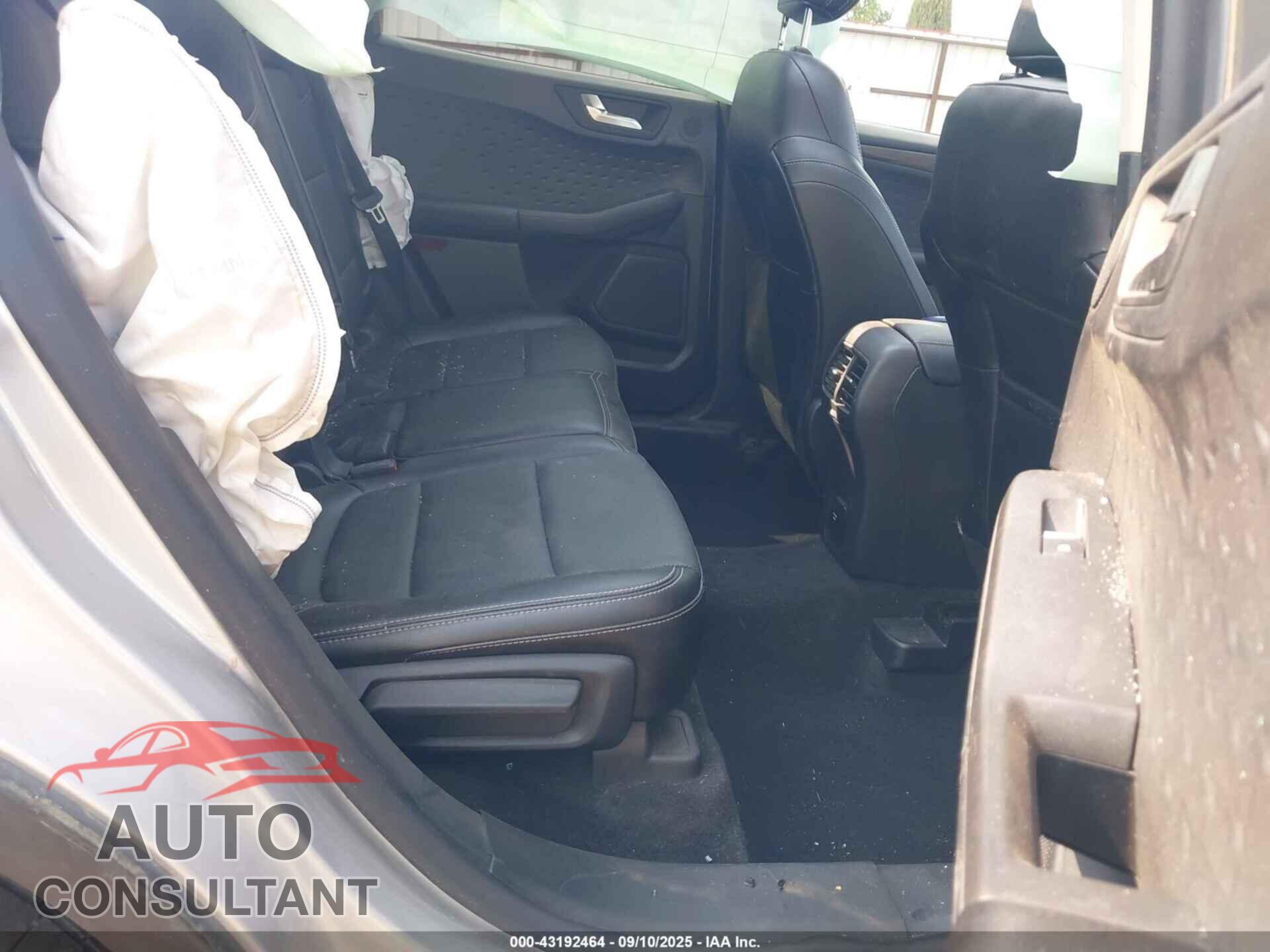 FORD ESCAPE 2020 - 1FMCU9J96LUA79251