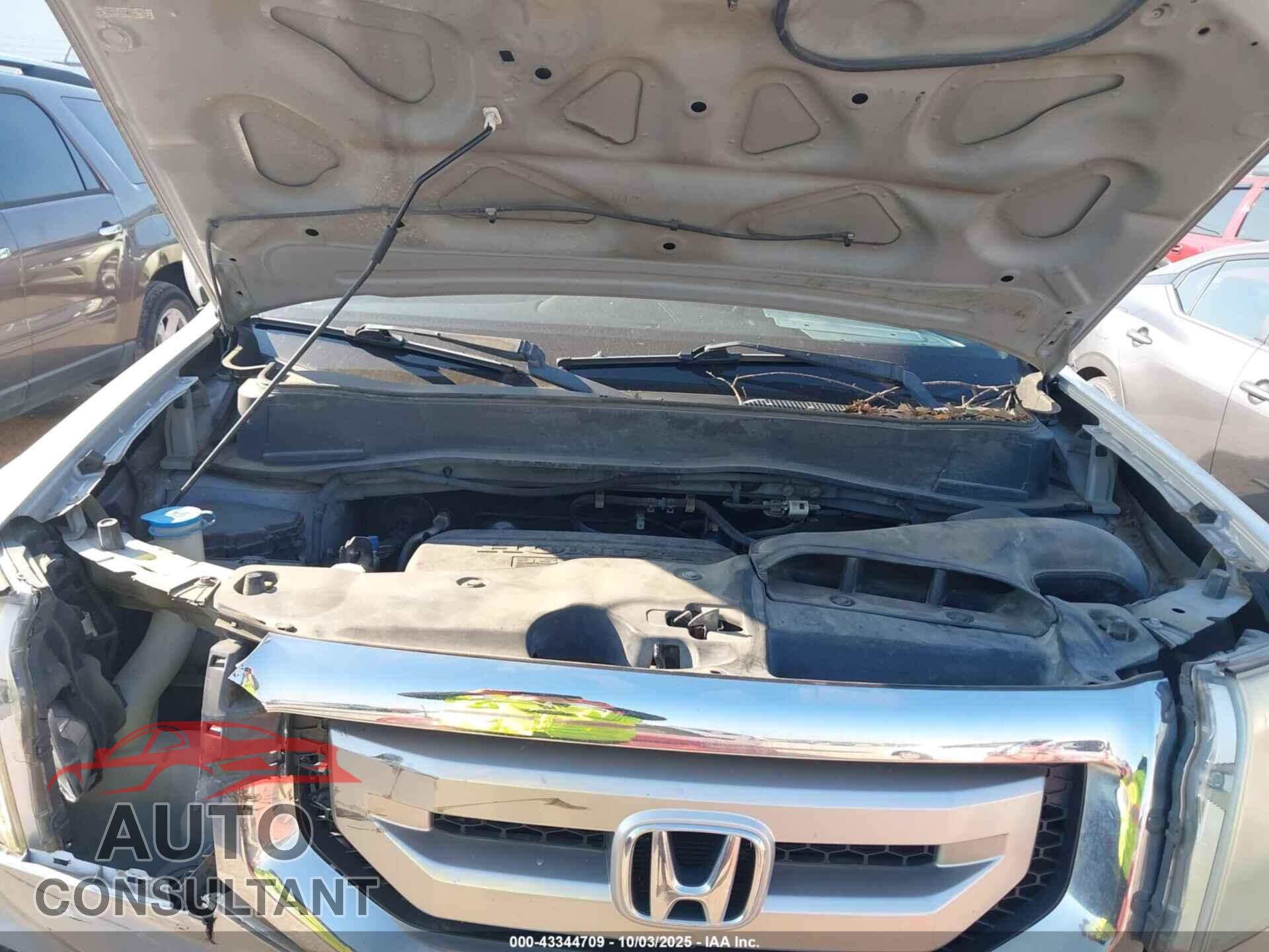 HONDA PILOT 2011 - 5FNYF4H93BB027712