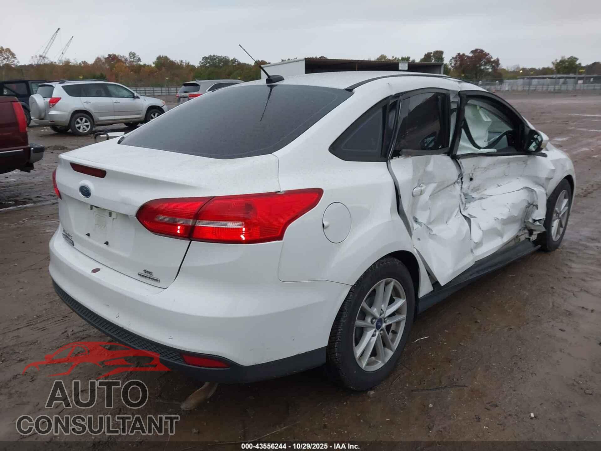 FORD FOCUS 2015 - 1FADP3F26FL250329