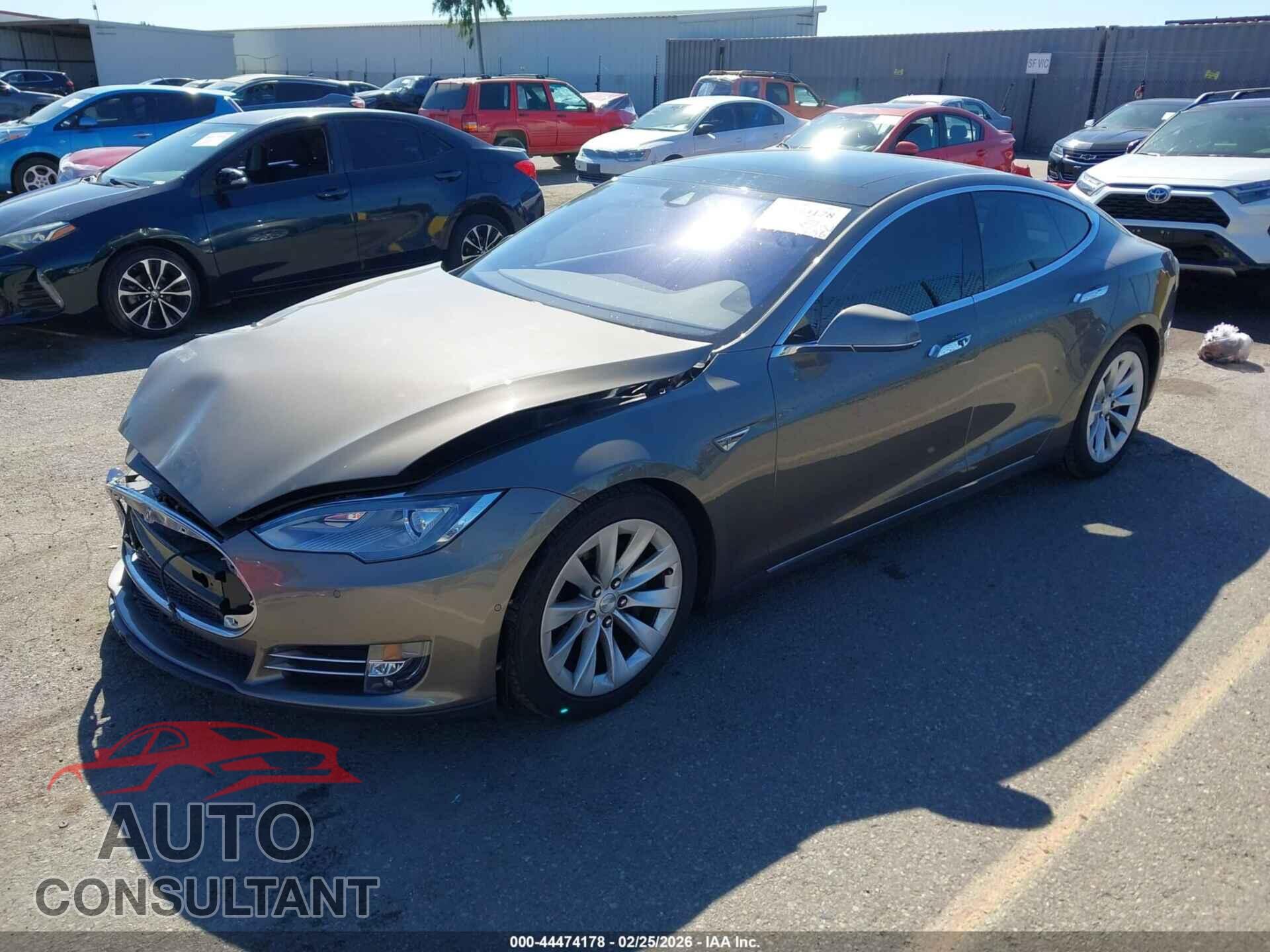 TESLA MODEL S 2016 - 5YJSA1E2XGF133530