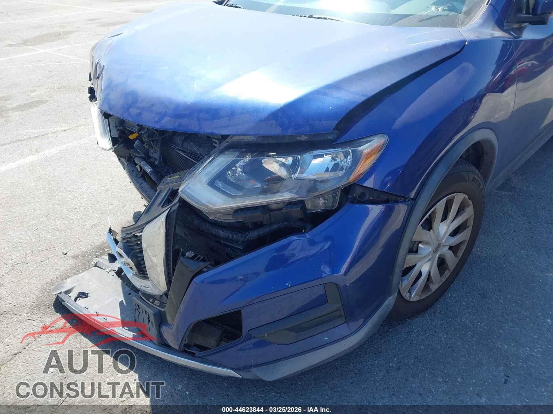 NISSAN ROGUE 2017 - KNMAT2MT5HP570607