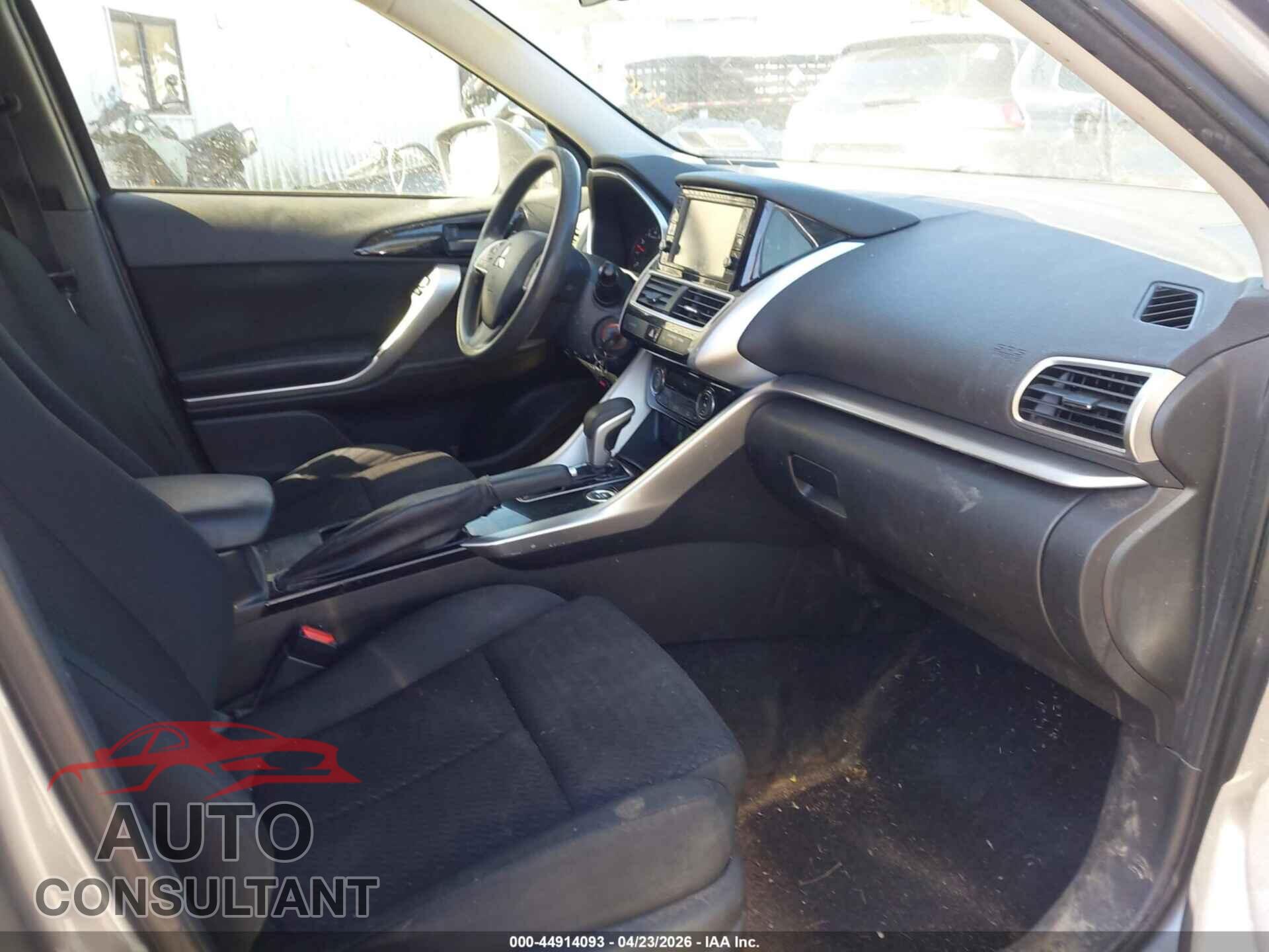 MITSUBISHI ECLIPSE CROSS 2018 - JA4AT3AA2JZ059062