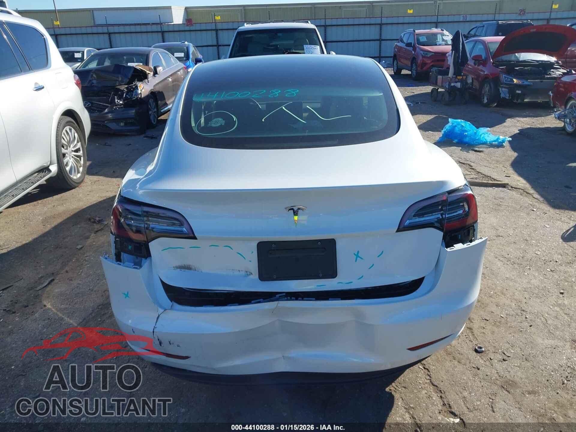 TESLA MODEL 3 2023 - 5YJ3E1EA2PF575508