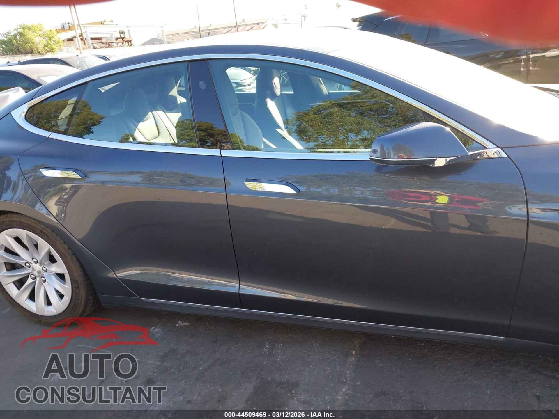 TESLA MODEL S 2017 - 5YJSA1E16HF213514