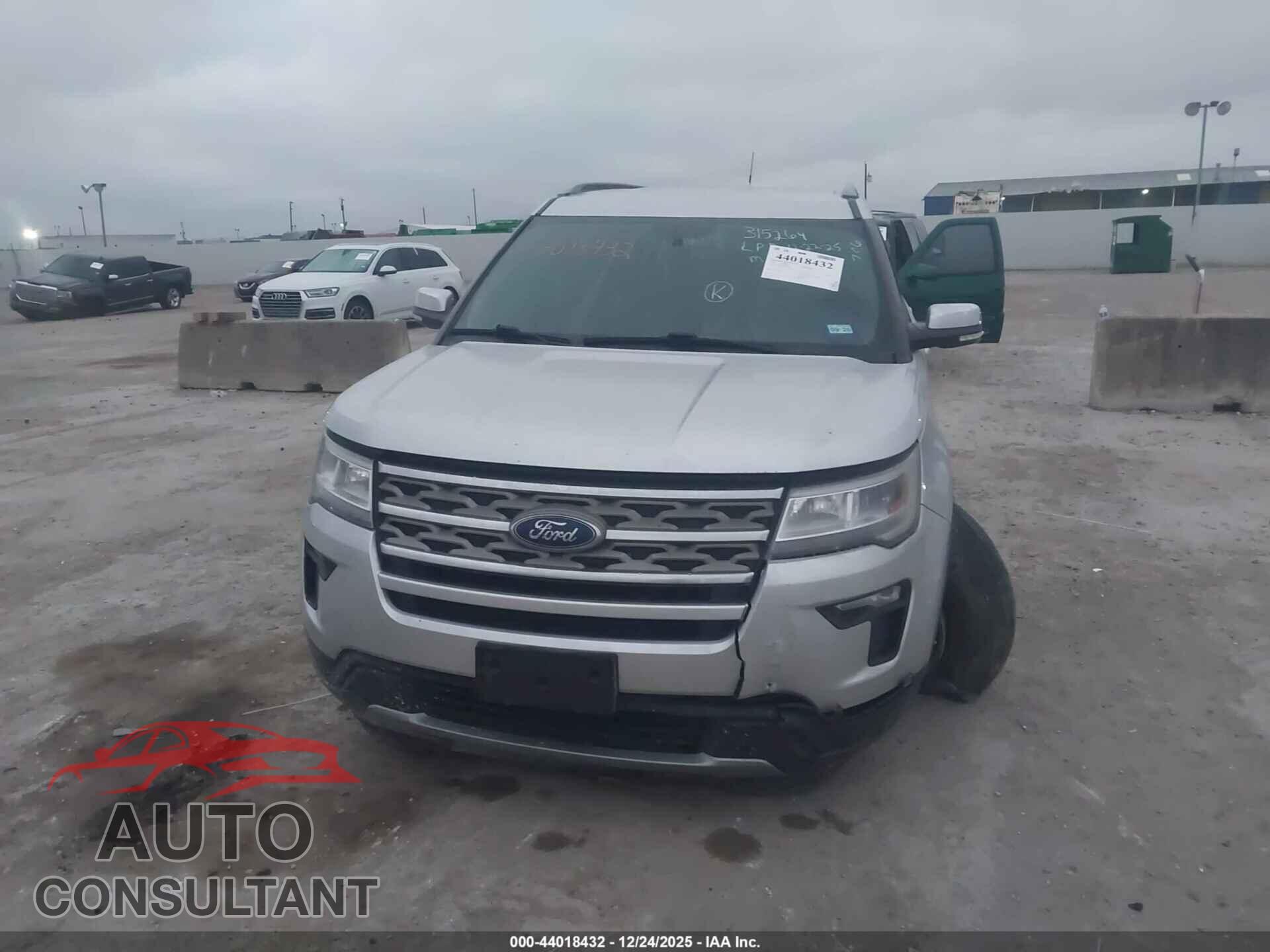 FORD EXPLORER 2018 - 1FM5K7D81JGB87939