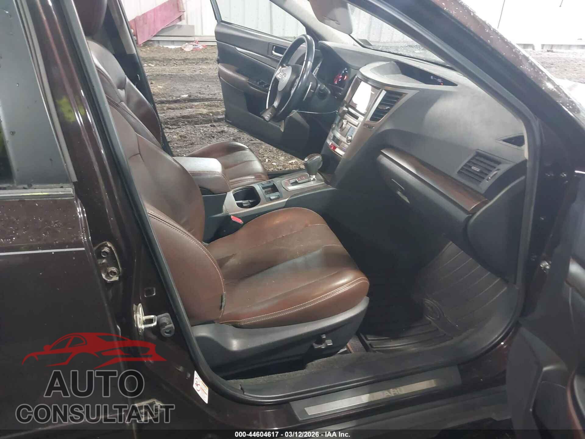 SUBARU OUTBACK 2013 - 4S4BRCSC6D3240077