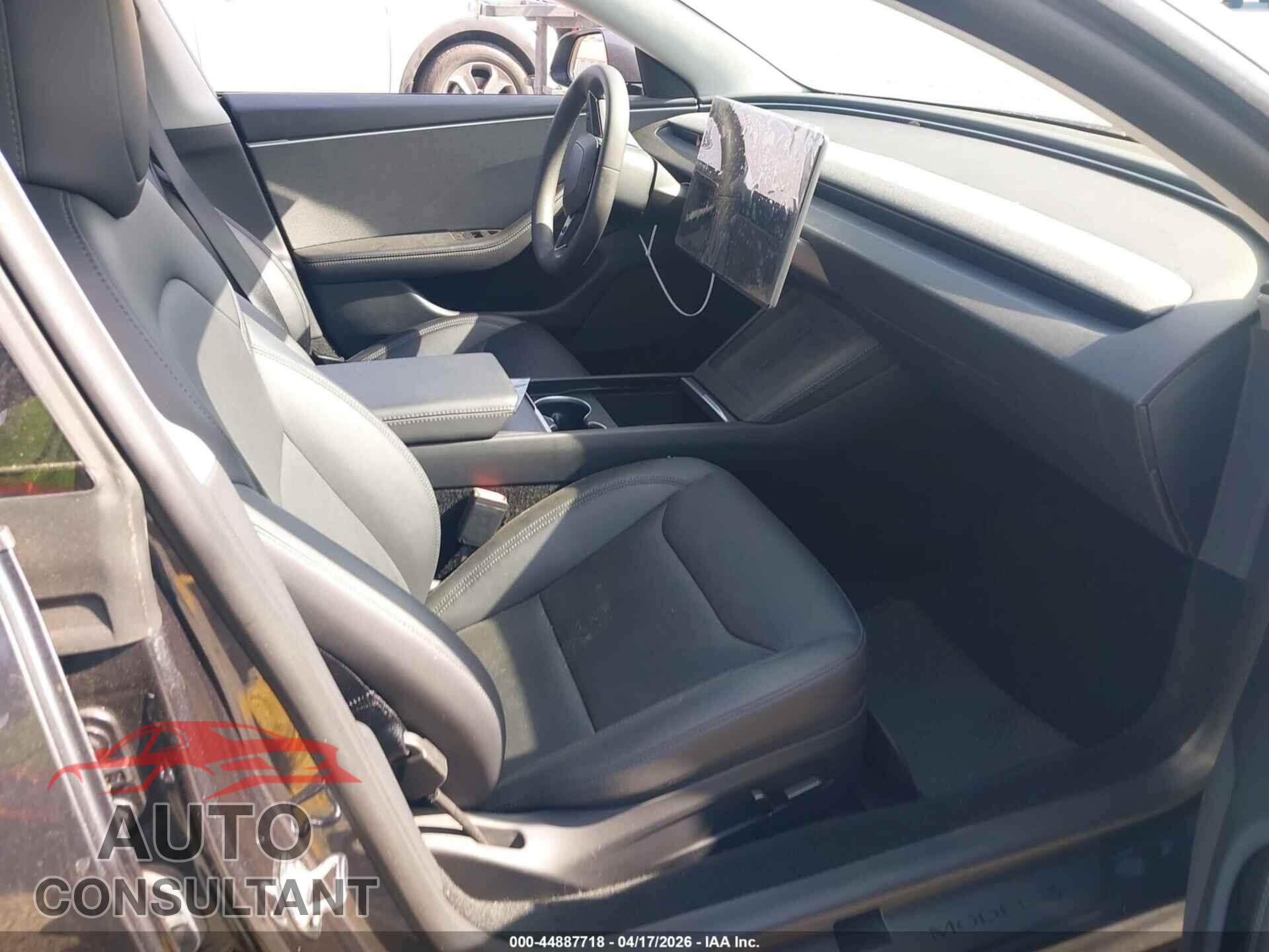 TESLA MODEL 3 2025 - 5YJ3E1EA3SF998459