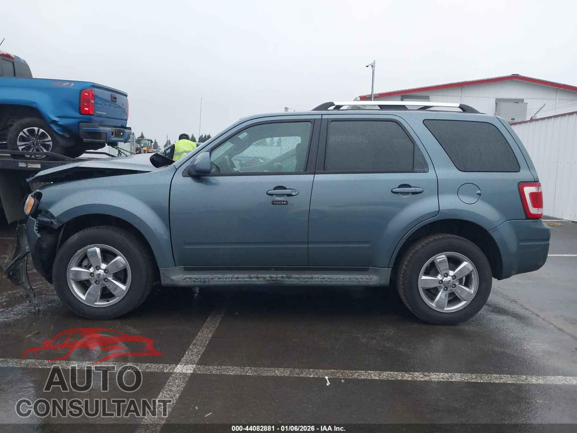 FORD ESCAPE 2011 - 1FMCU9E72BKB60041