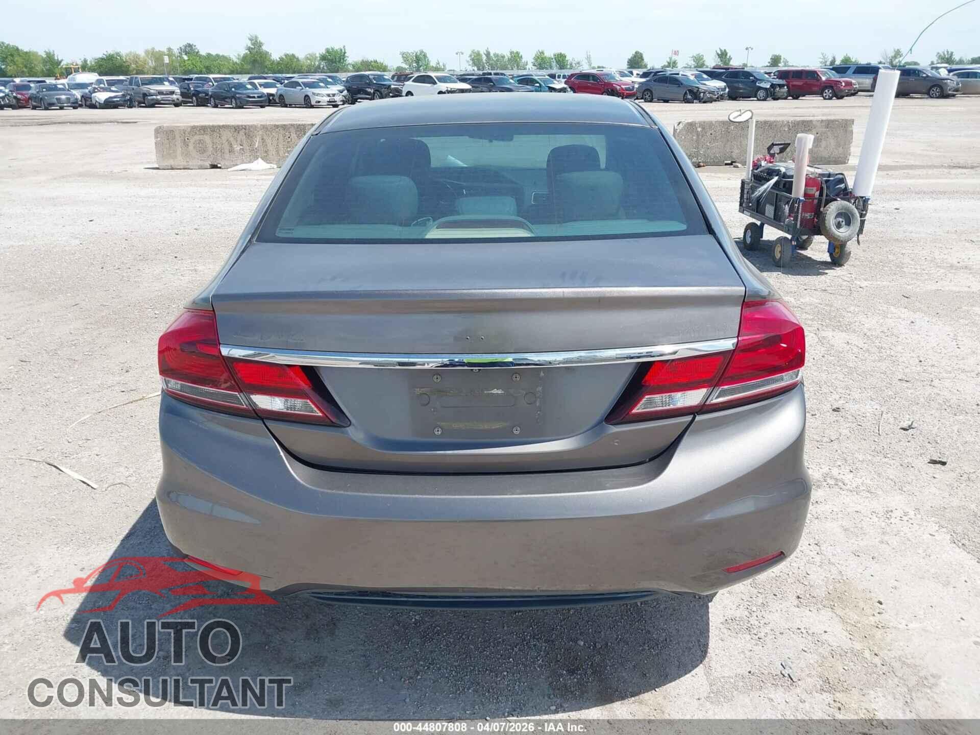 HONDA CIVIC 2013 - 2HGFB2F96DH549470