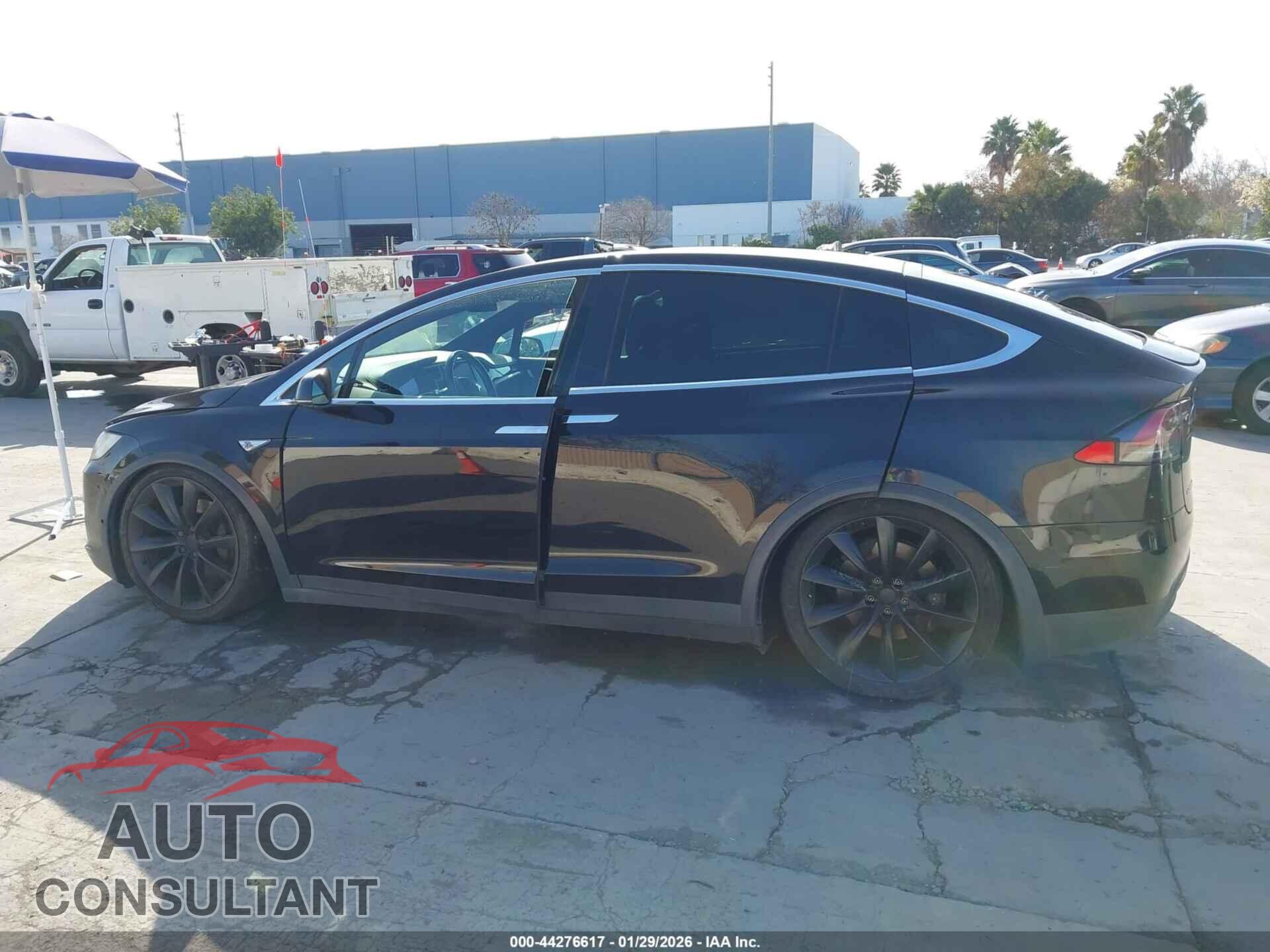 TESLA MODEL X 2016 - 5YJXCBE21GF002783