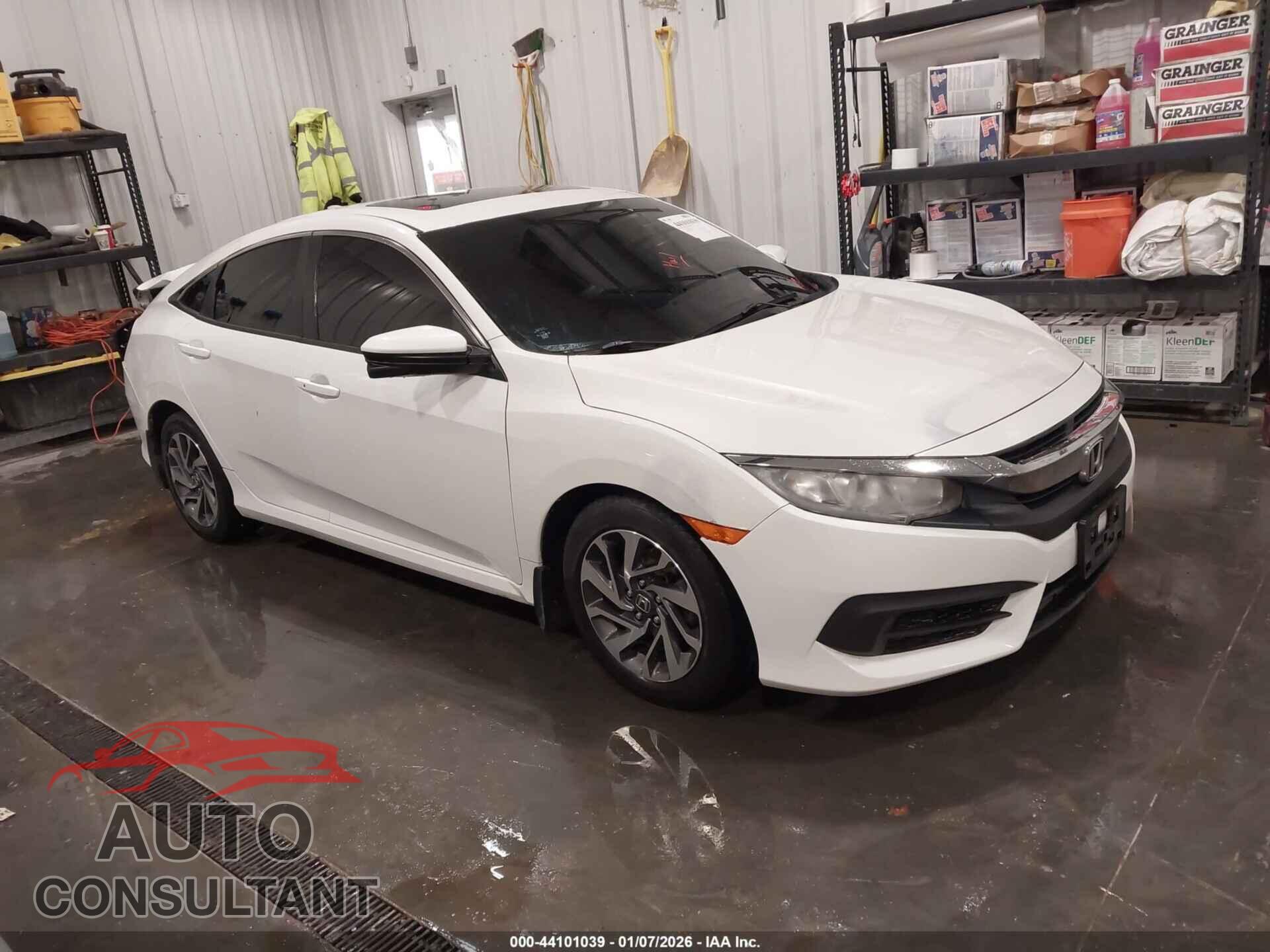 HONDA CIVIC 2017 - 19XFC2F78HE081771