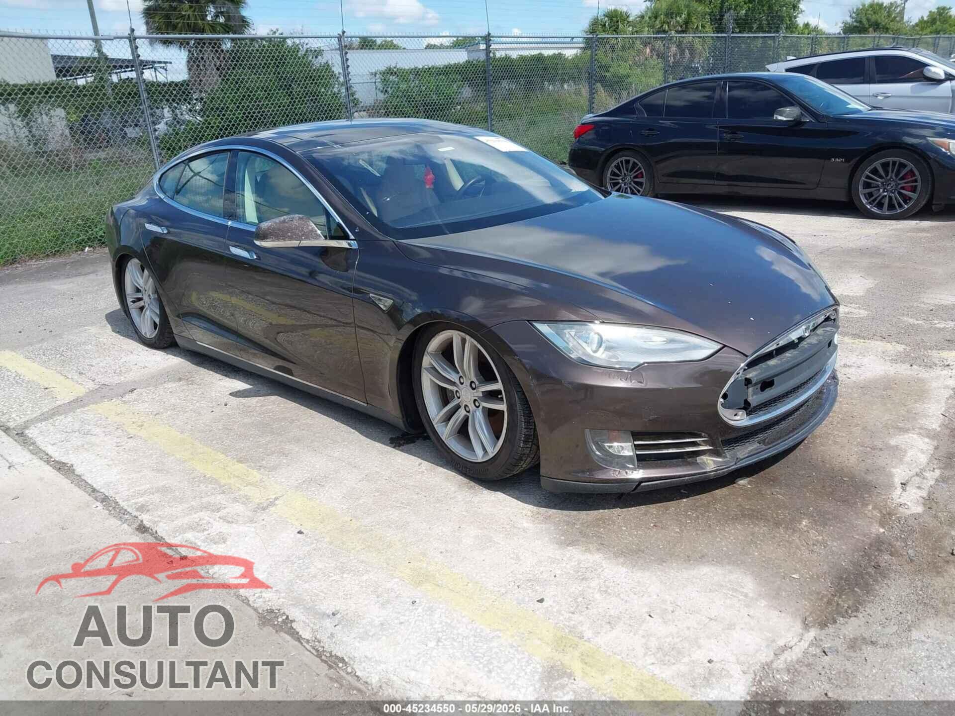 TESLA MODEL S 2013 - 5YJSA1DN6DFP11498