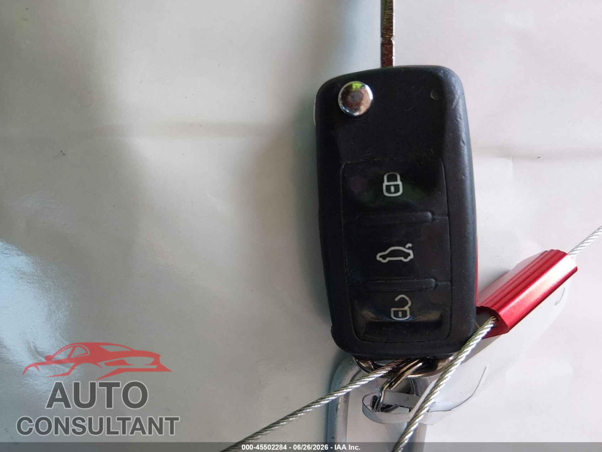 VOLKSWAGEN JETTA 2017 - 3VW2B7AJ9HM399869