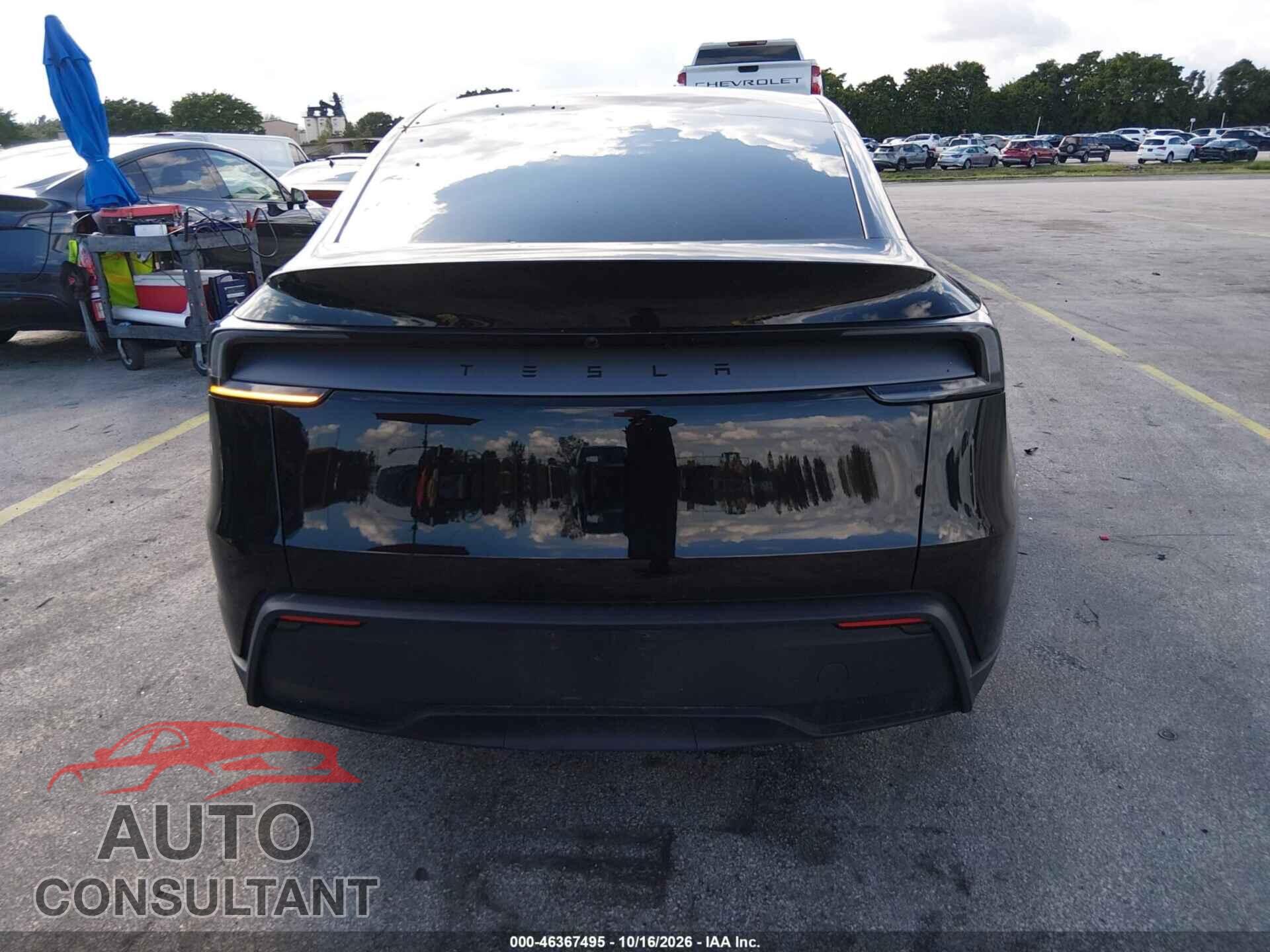 TESLA MODEL Y 2026 - 7SAYGDED2TF575517