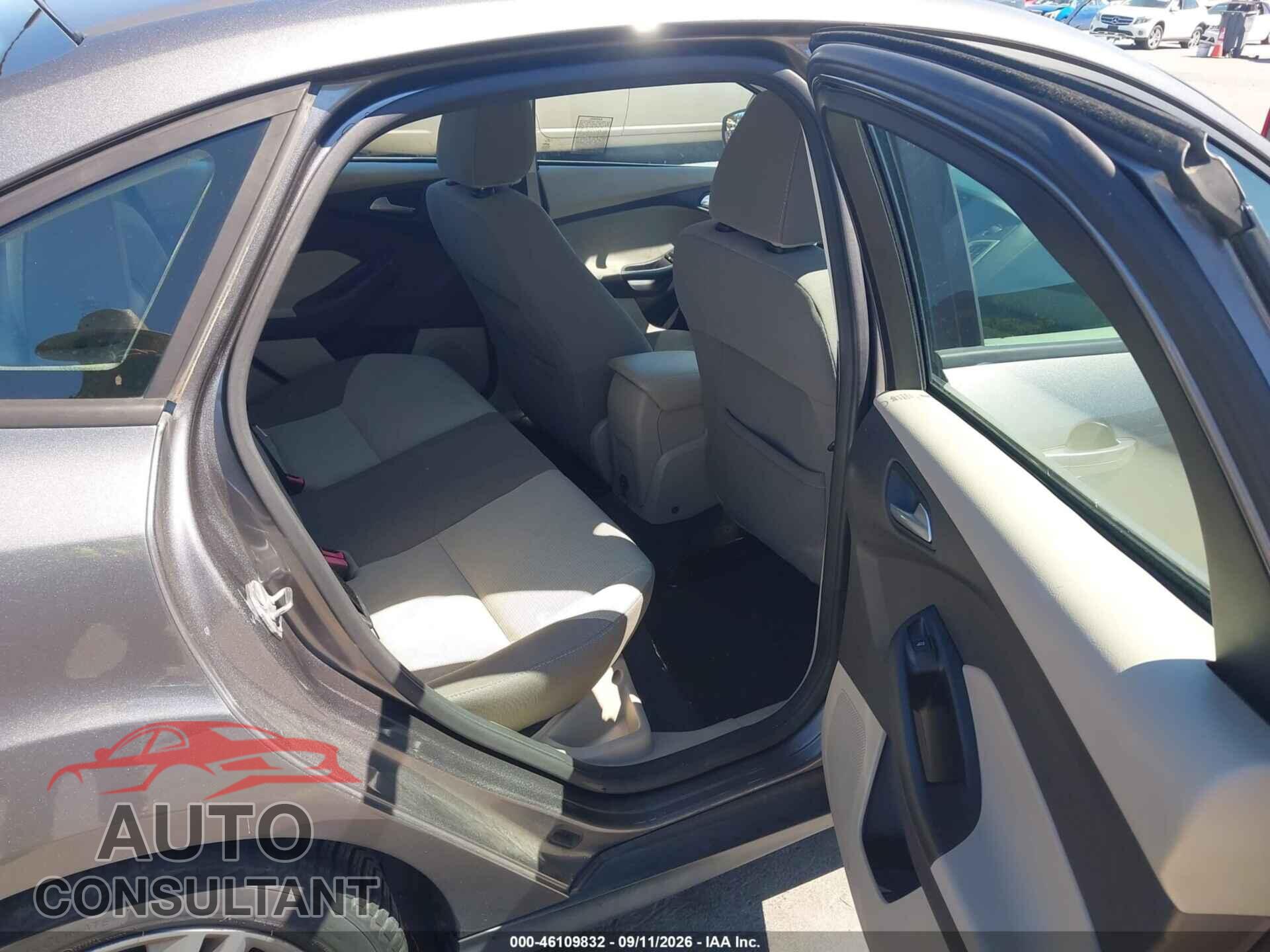 FORD FOCUS 2014 - 1FADP3F2XEL146604