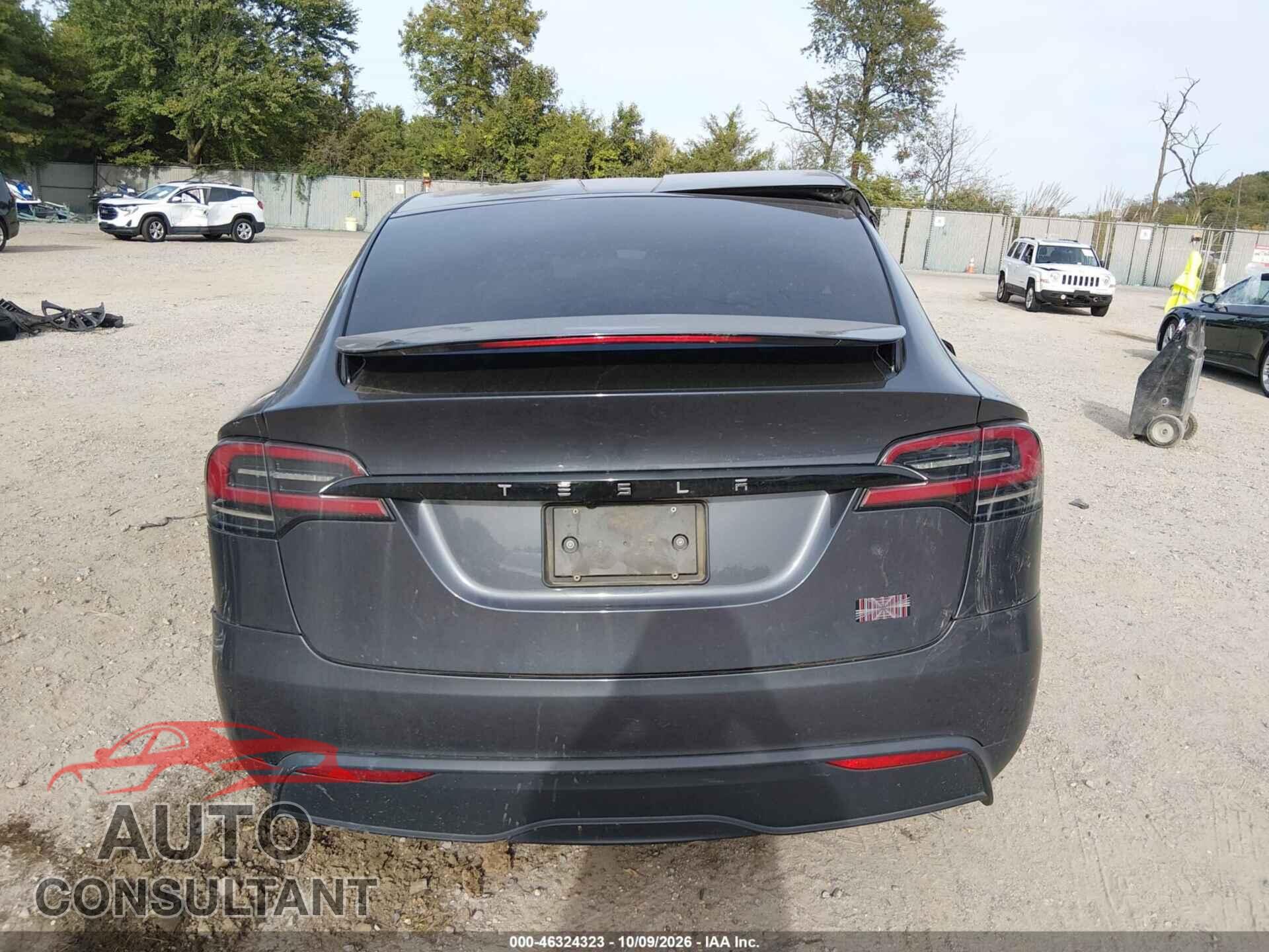 TESLA MODEL X 2023 - 7SAXCBE6XPF408700