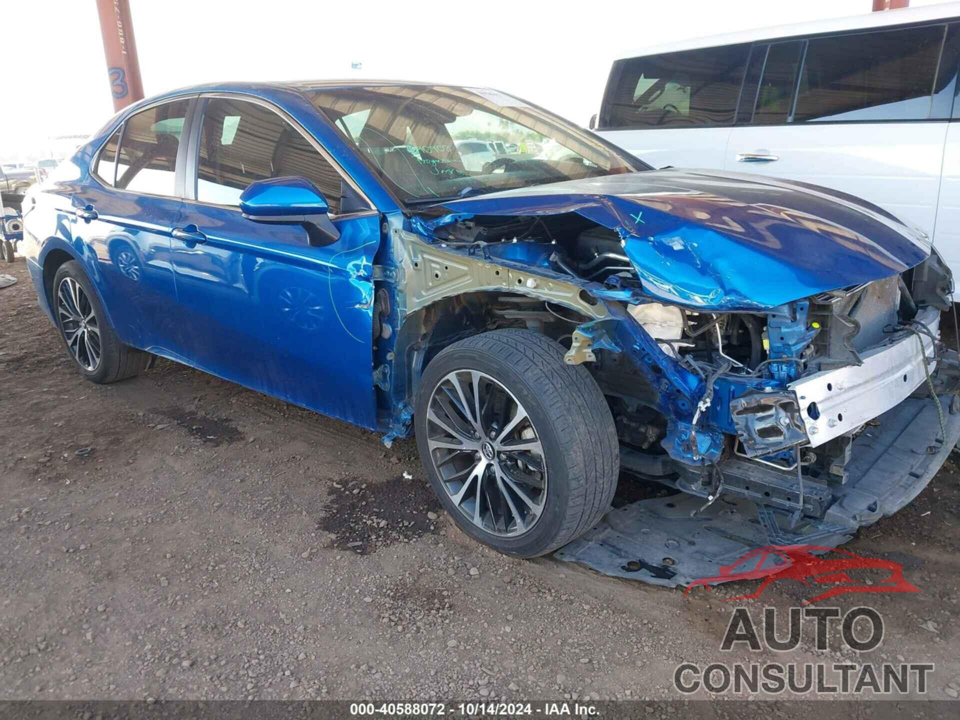 TOYOTA CAMRY 2018 - 4T1B11HK8JU026224