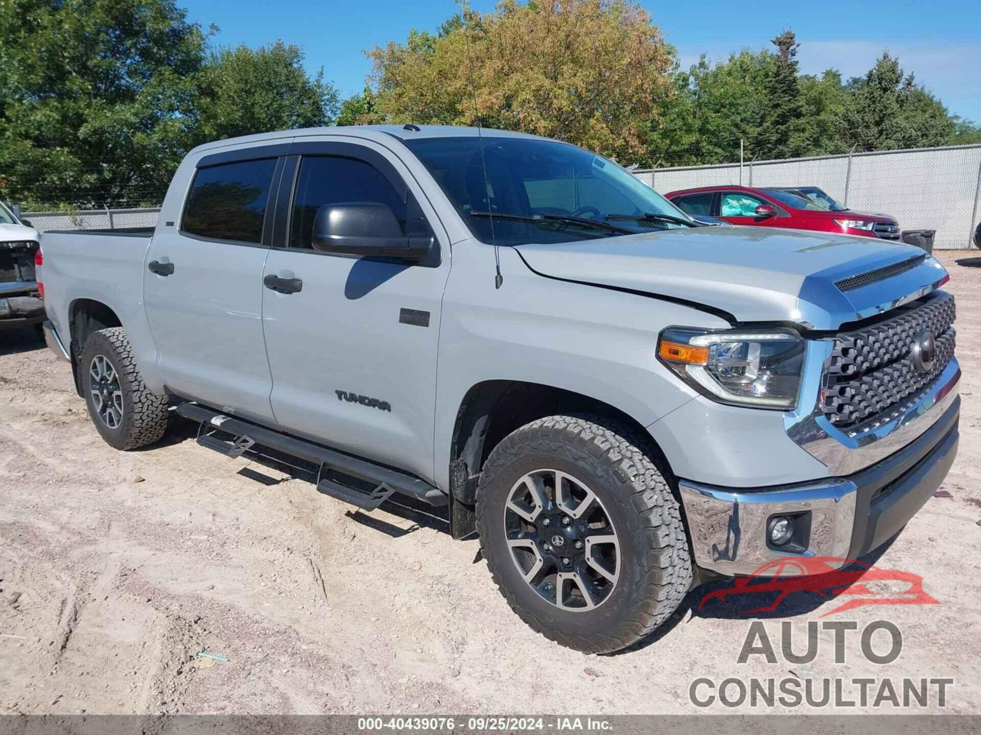 TOYOTA TUNDRA 2018 - 5TFDW5F11JX712877