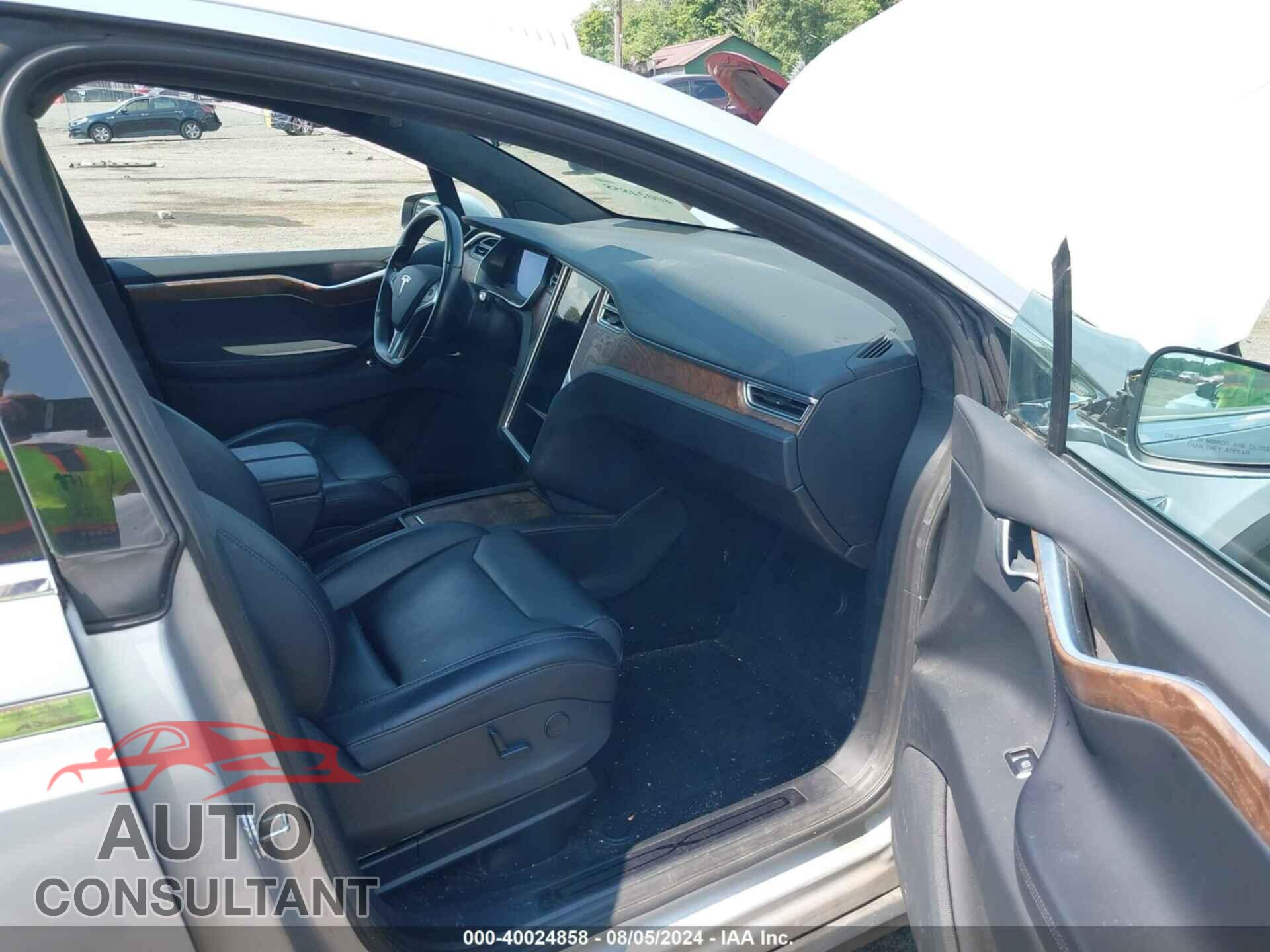 TESLA MODEL X 2017 - 5YJXCDE23HF067843