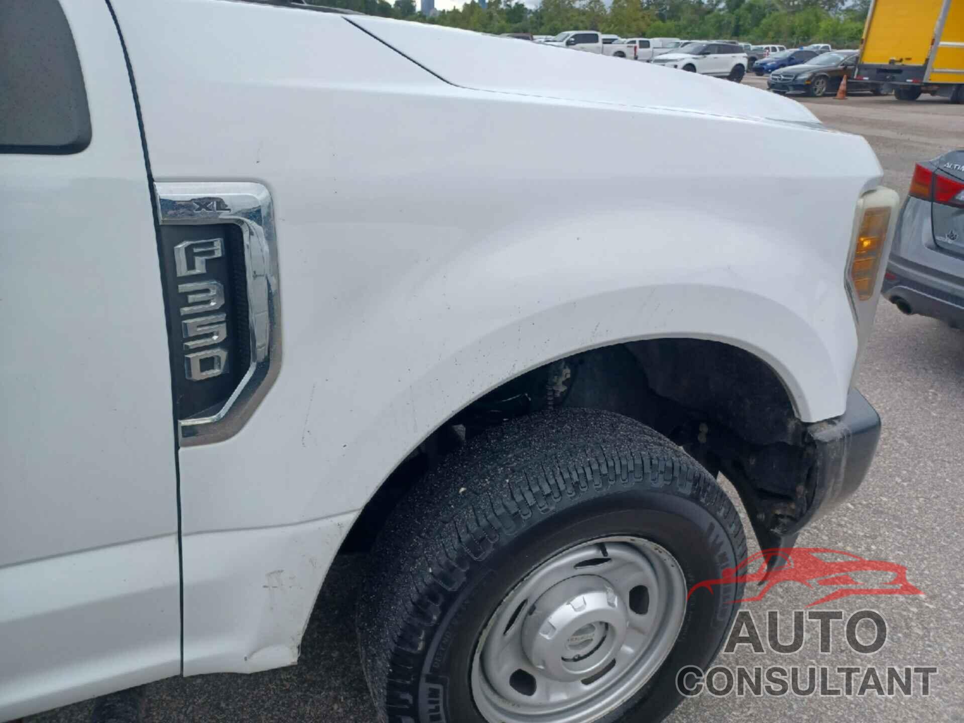 FORD F-350 2019 - 1FT7X3B60KEC13761