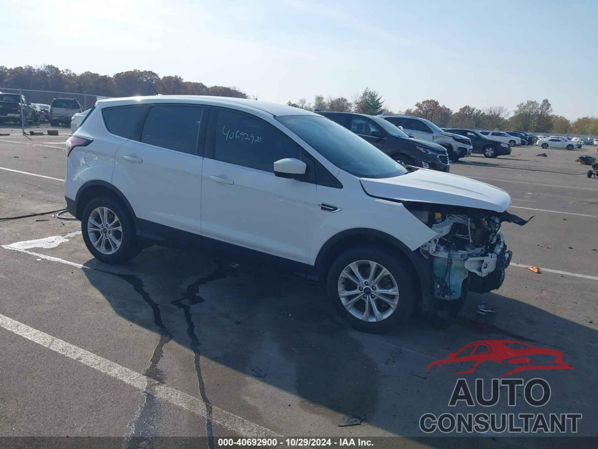 FORD ESCAPE 2017 - 1FMCU9GD6HUE10185