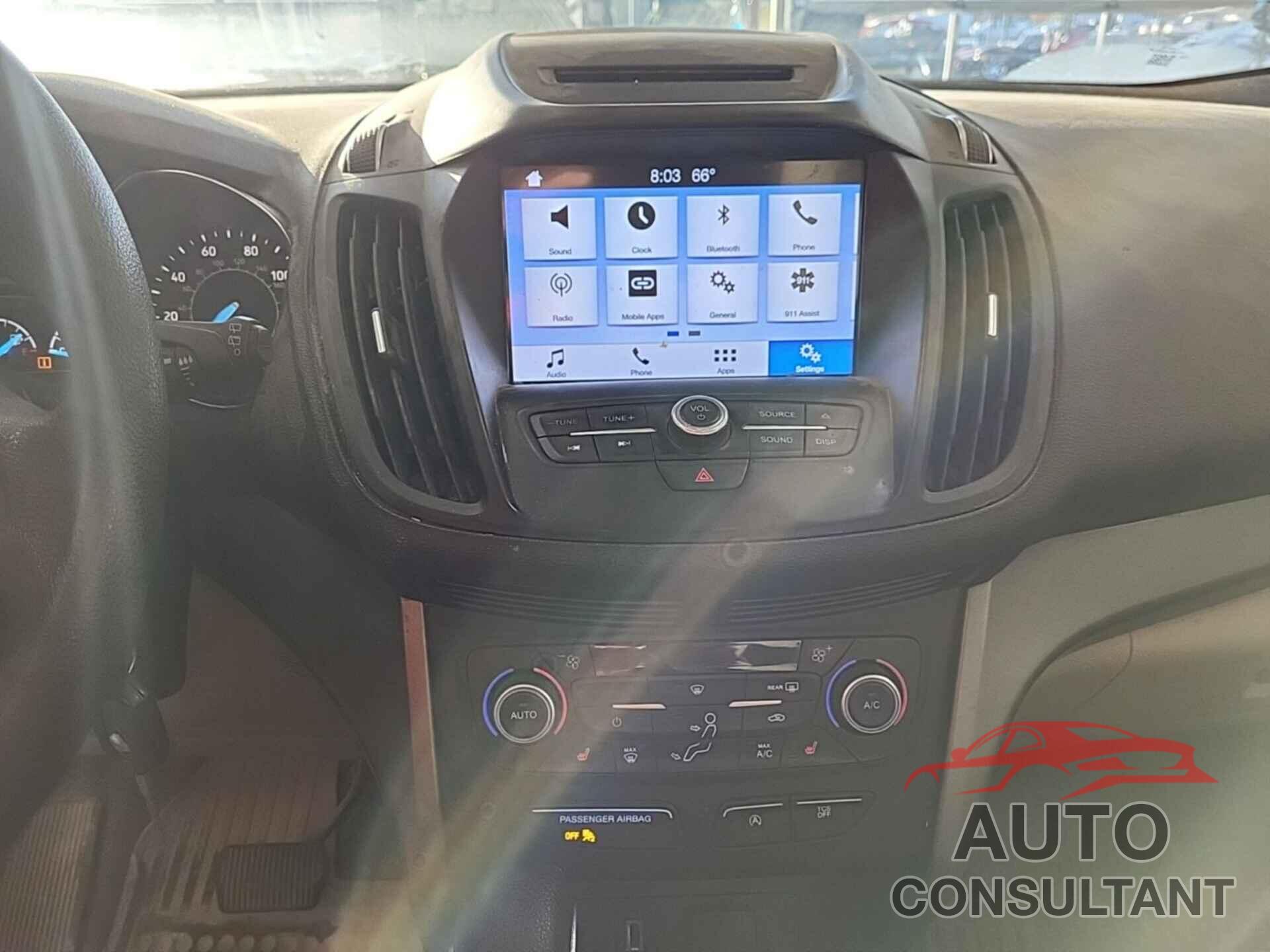 FORD ESCAPE 2018 - 1FMCU9GD0JUC13244