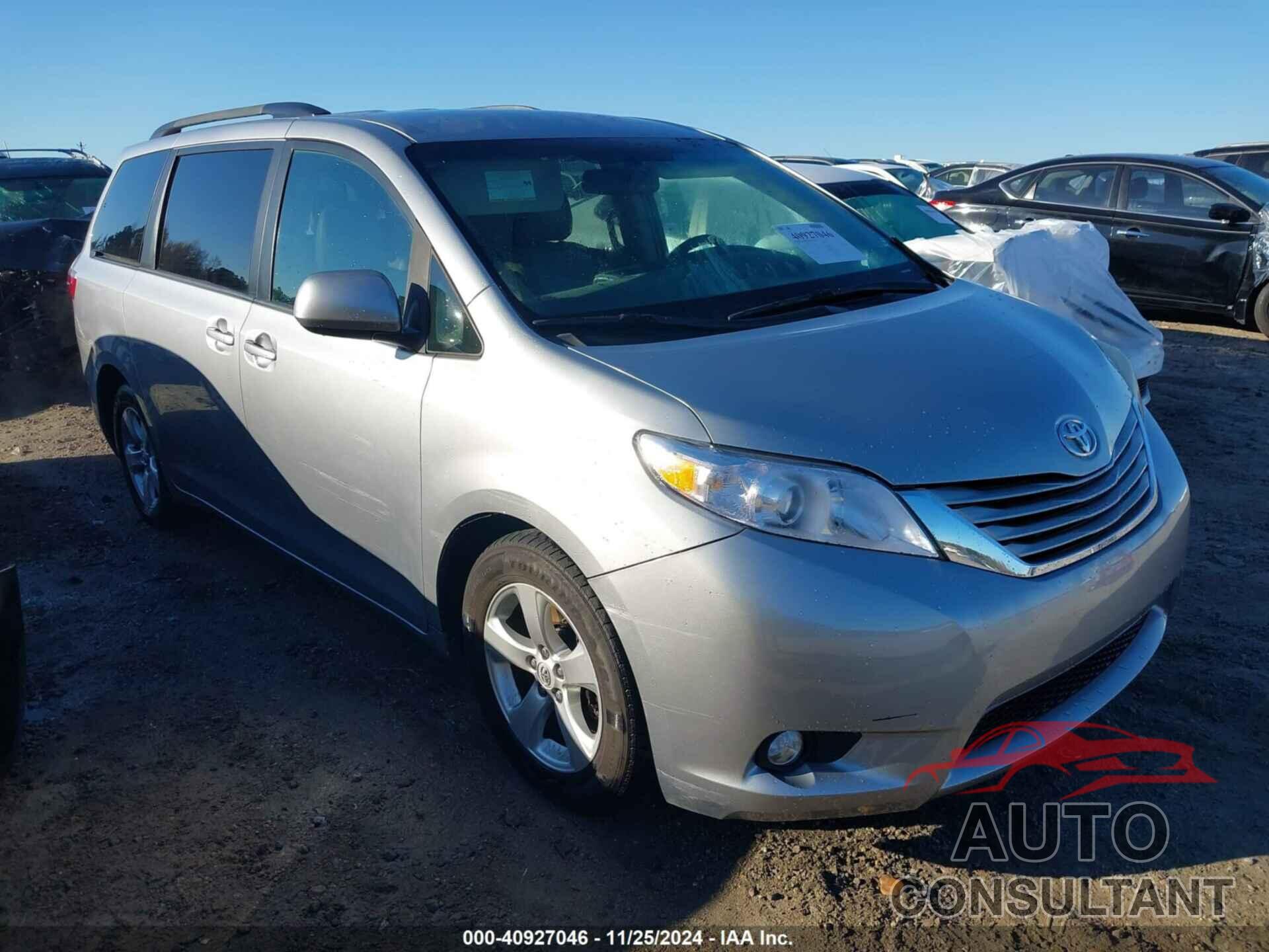 TOYOTA SIENNA 2017 - 5TDKZ3DC7HS772606