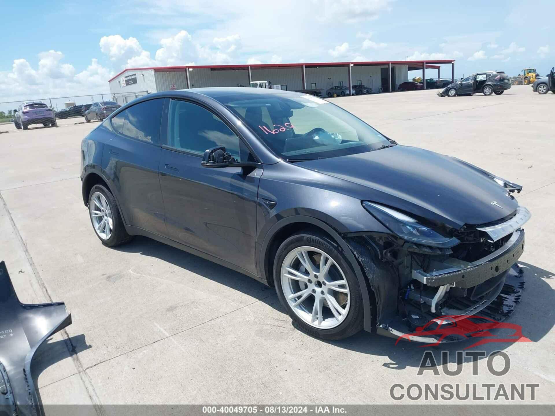 TESLA MODEL Y 2024 - 7SAYGDED1RF052031