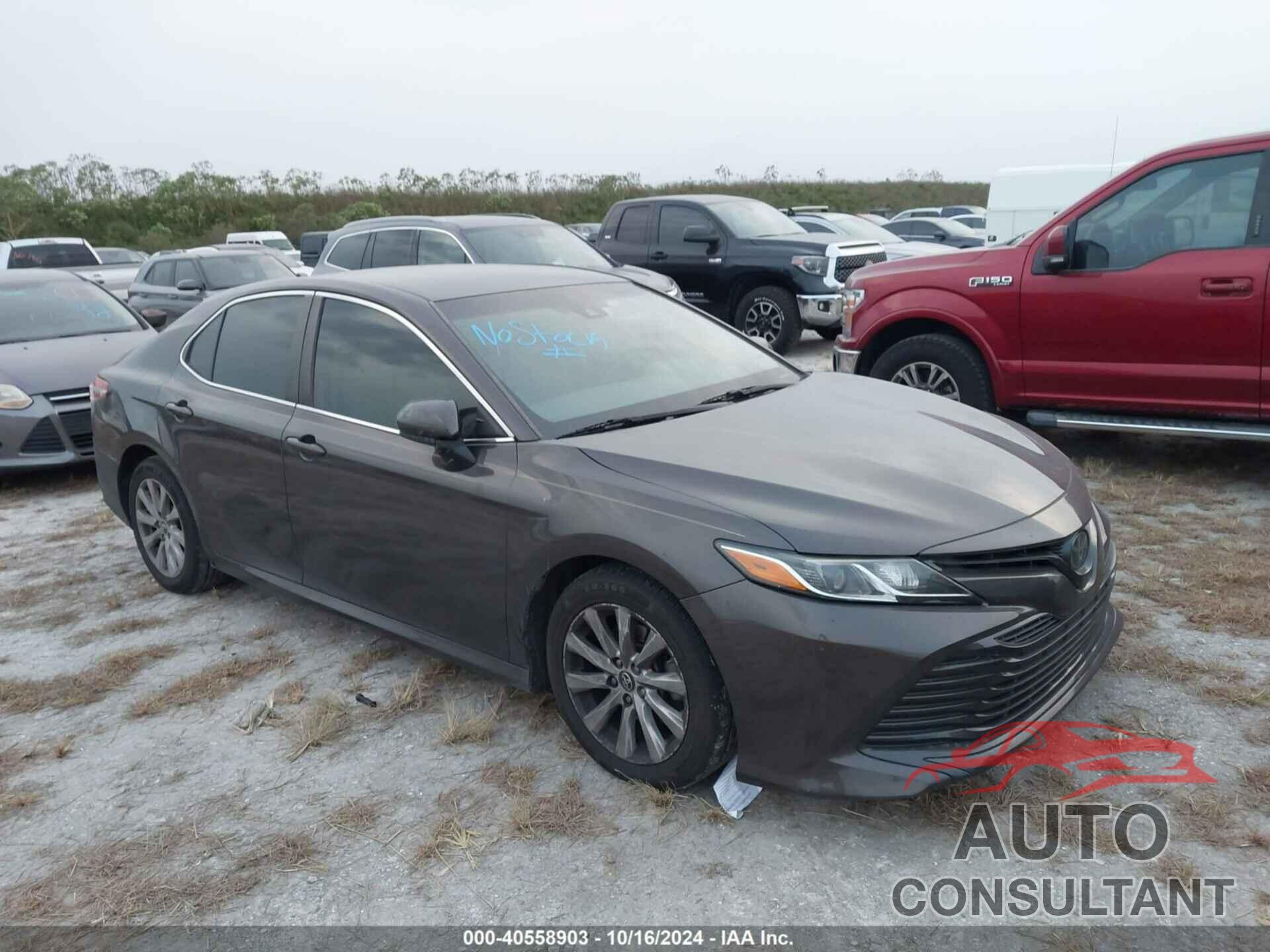 TOYOTA CAMRY 2018 - 4T1B11HK2JU136847