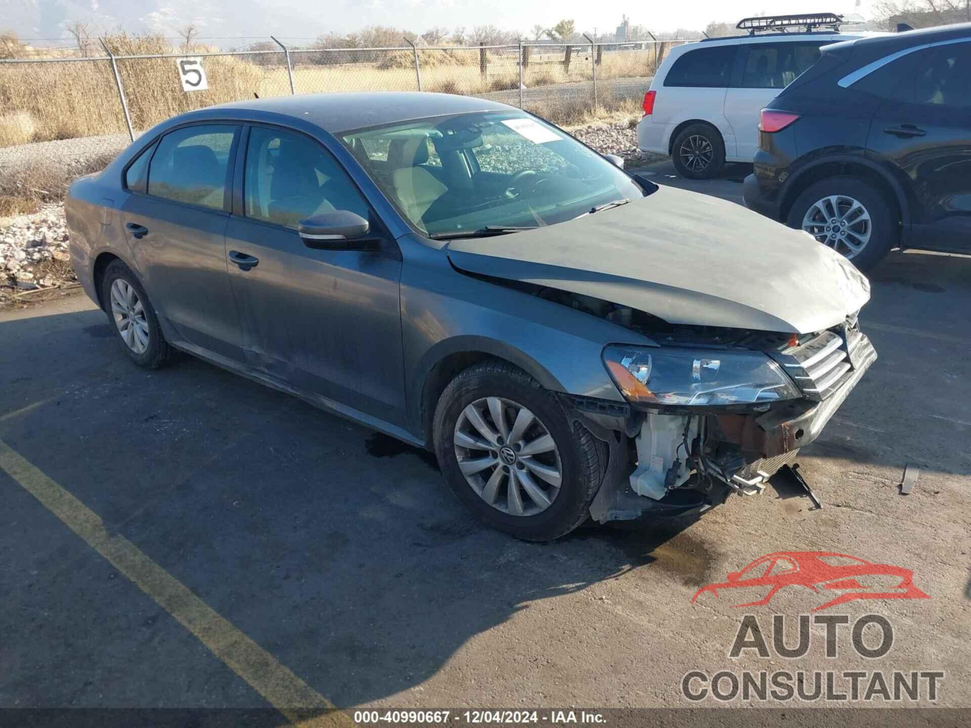 VOLKSWAGEN PASSAT 2013 - 1VWAH7A35DC055446